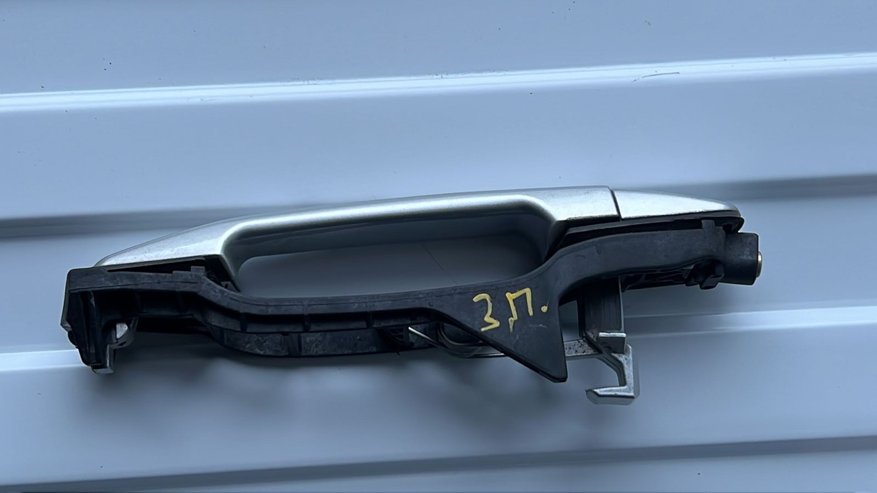 Ручка двери задняя правая Mercedes E/W210 1995-2003