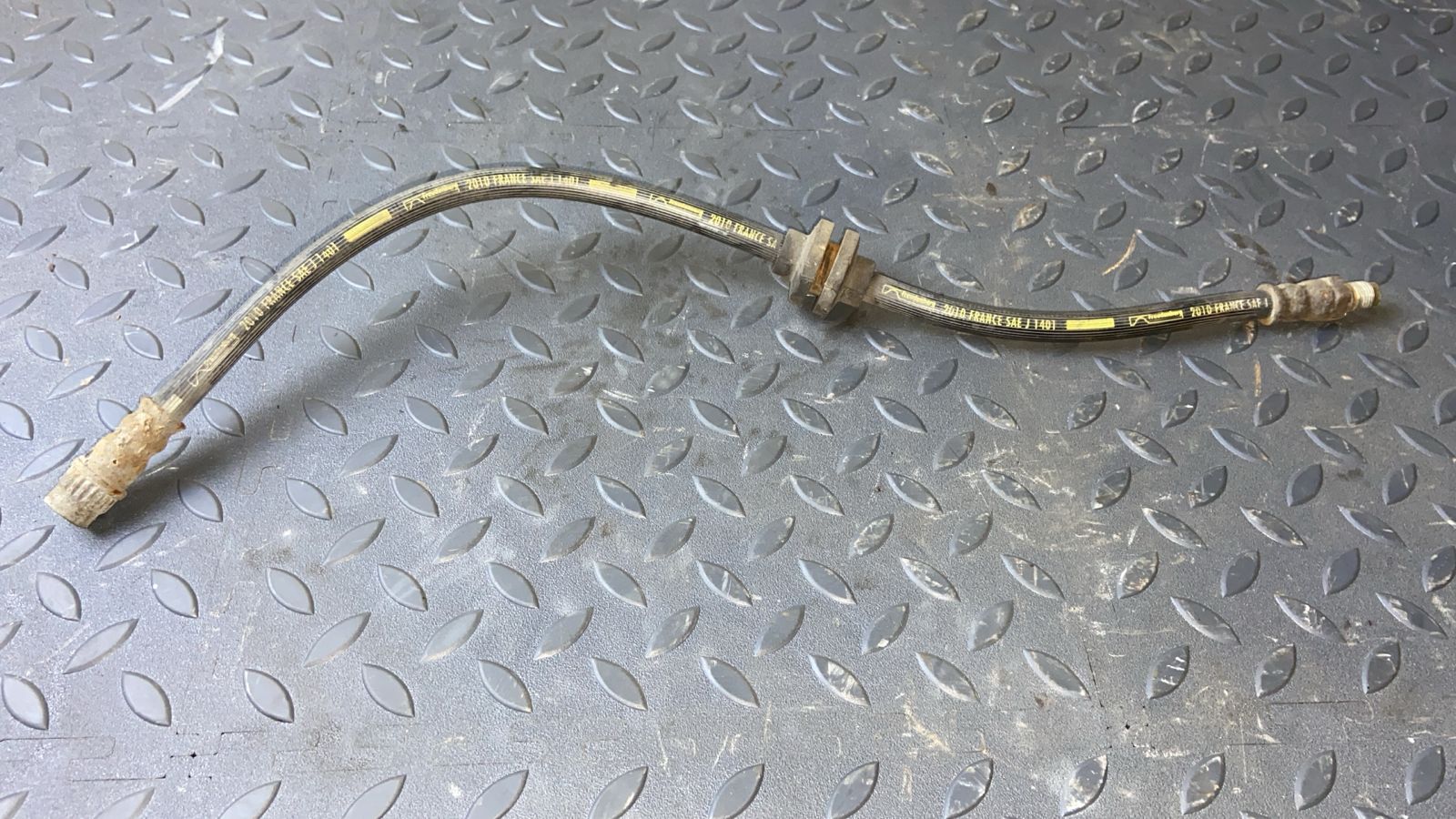 Шланг тормозной передний Renault Megane/2 2002-2009