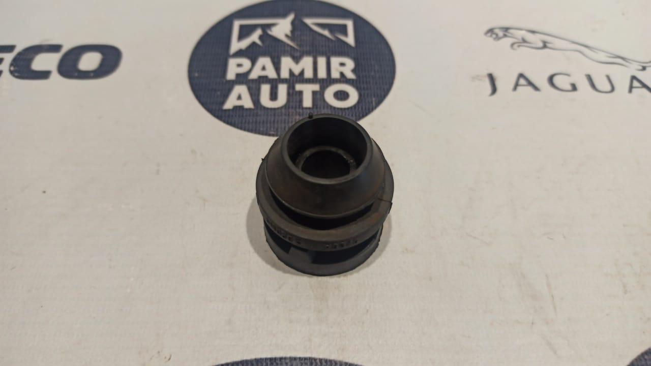 Кронштейн радиатора Ford Focus/2 2004-2011