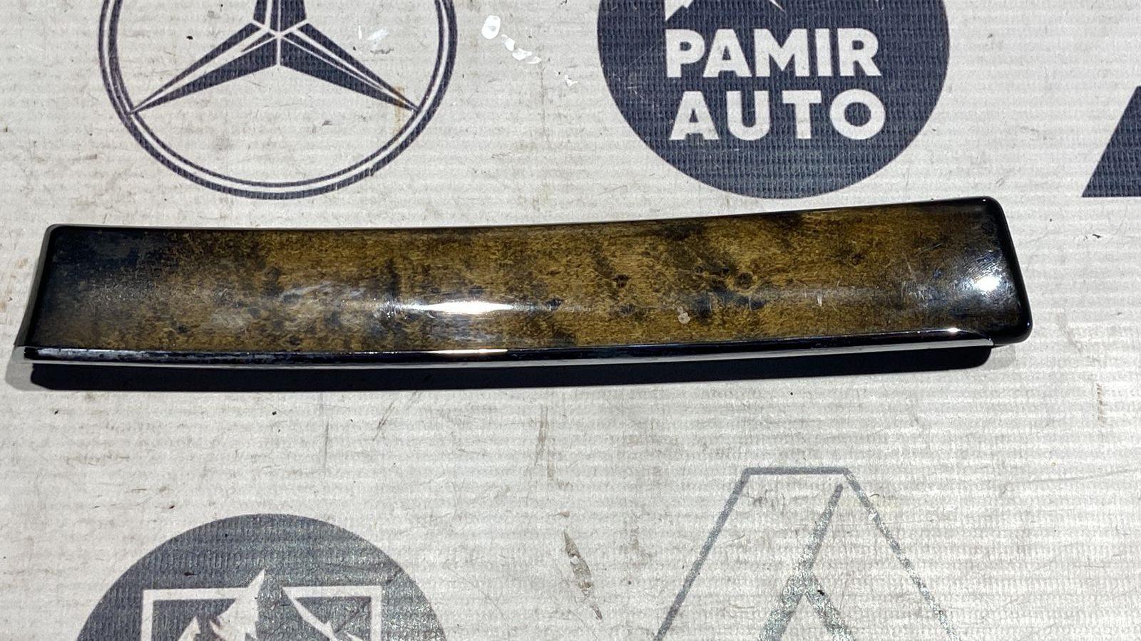 Накладка на торпедо левая Mercedes E/W211 2002-2009