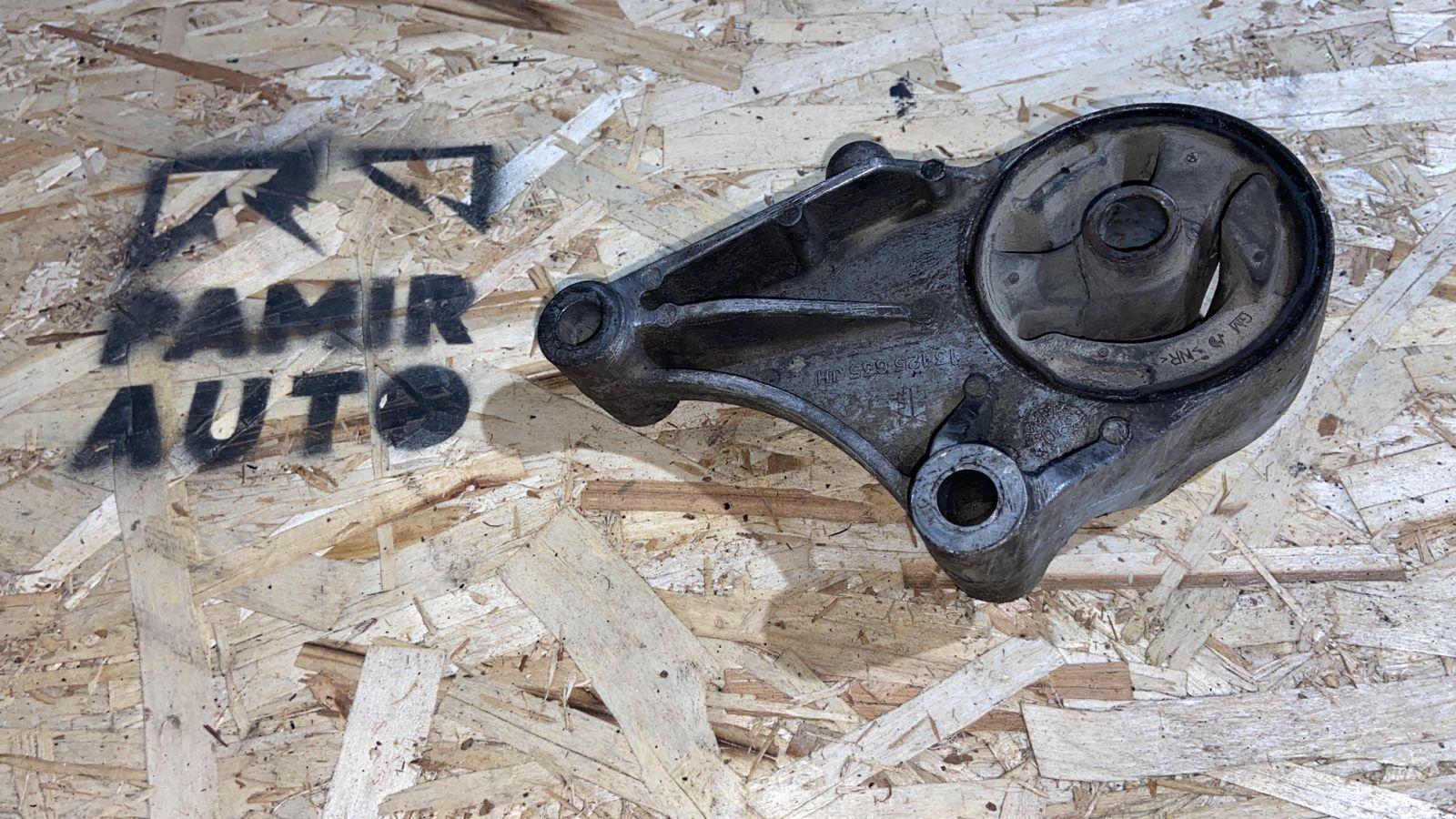 Опора двигателя Opel Zafira/B 2005-2014