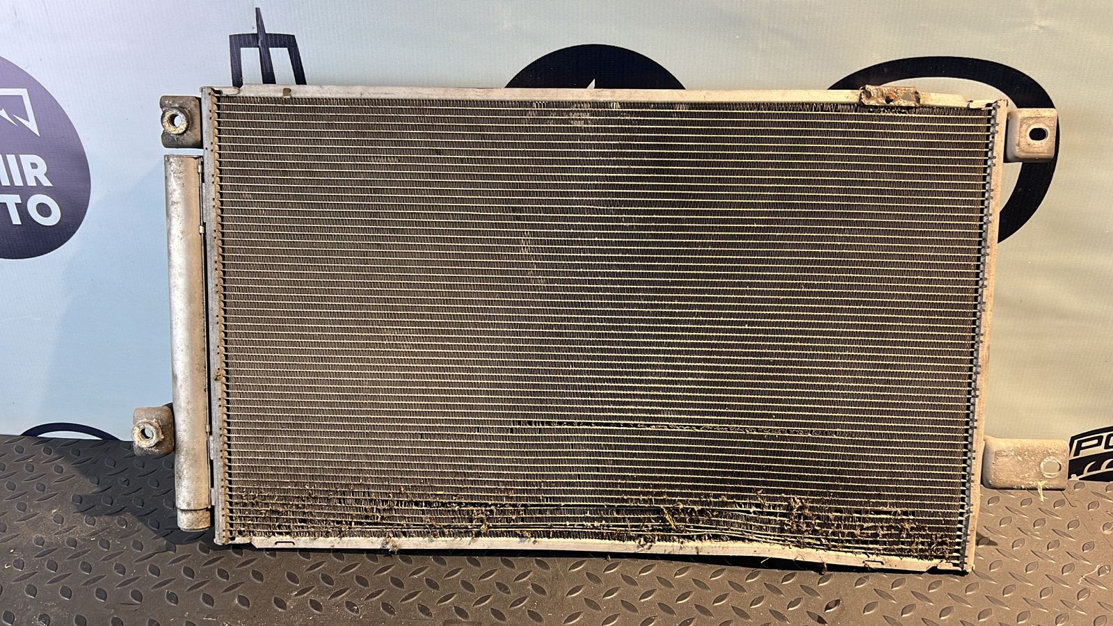 Радиатор кондиционера Toyota Avensis/2 2003-2009