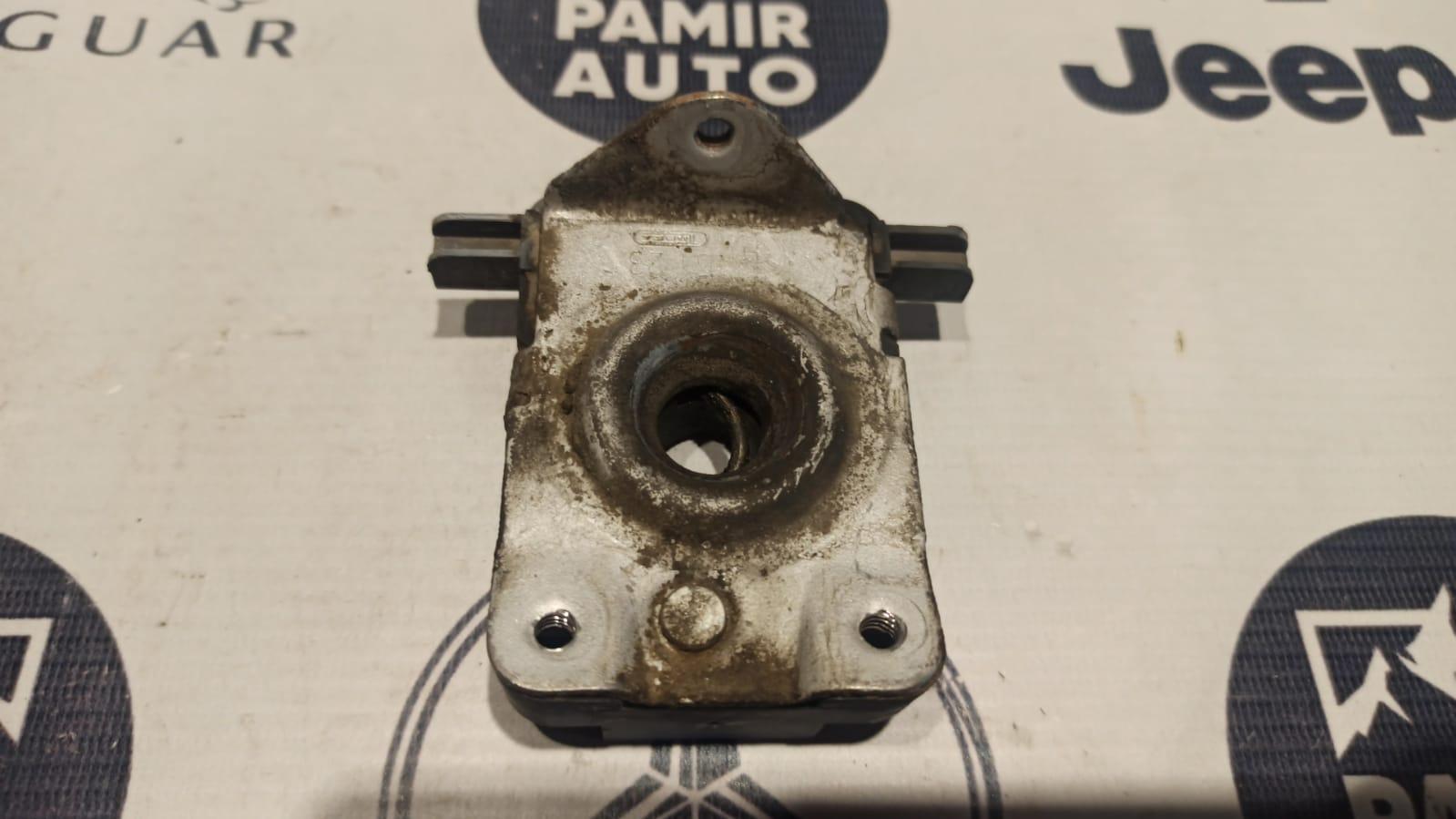 Замок капота BMW 5/E39 1995-2004