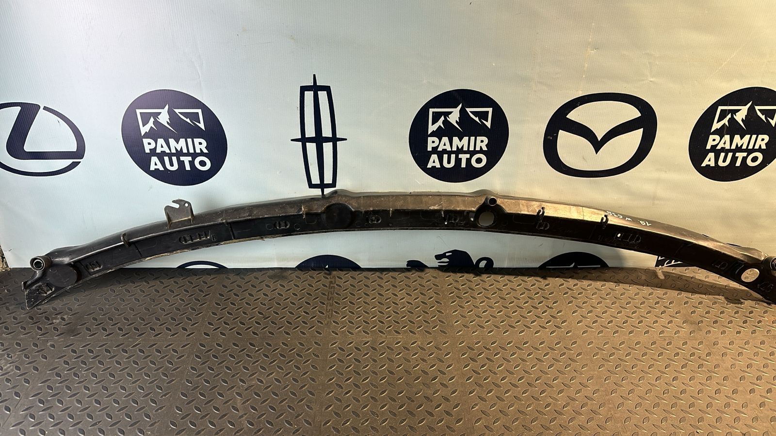 Решетка под лобовое стекло (Жабо) Mercedes Vito/W638 1996-2003