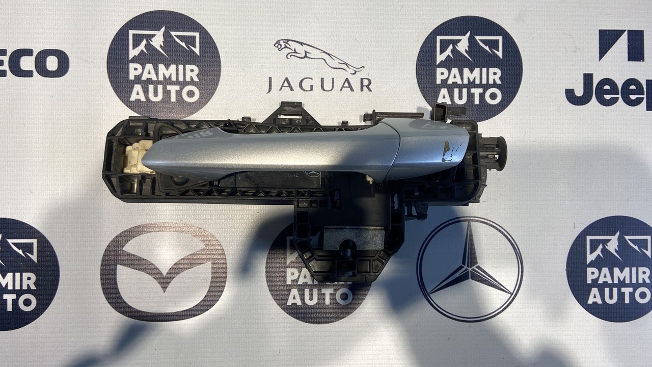 Ручка двери передняя левая Mercedes C/W204 2006-2015