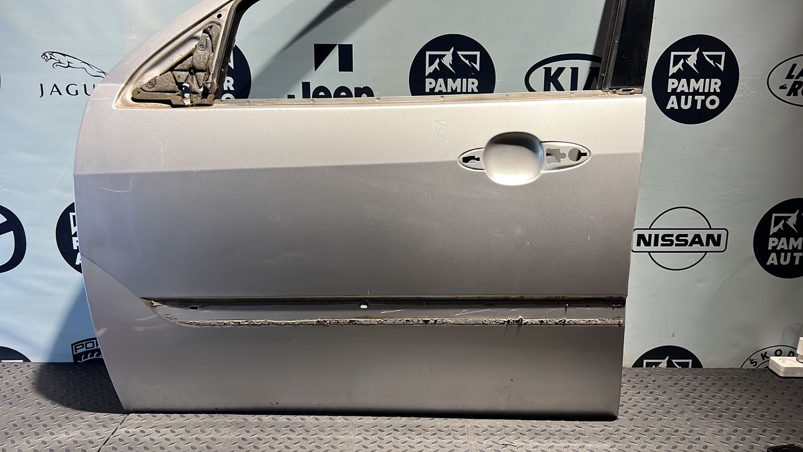 Дверь передняя левая Ford Focus 1998-2007