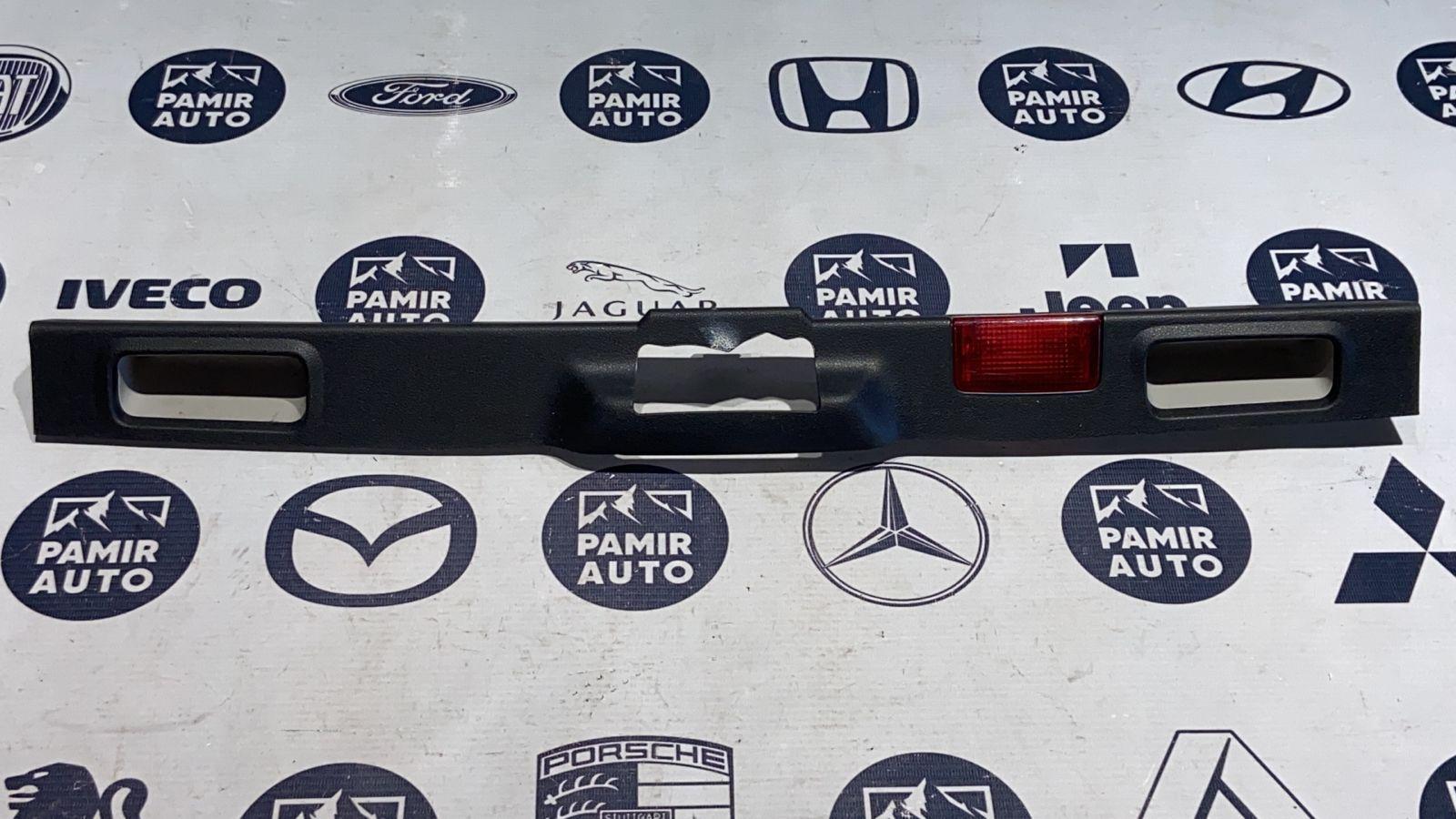 Обшивка двери багажника Mercedes B/W245 2005-2011