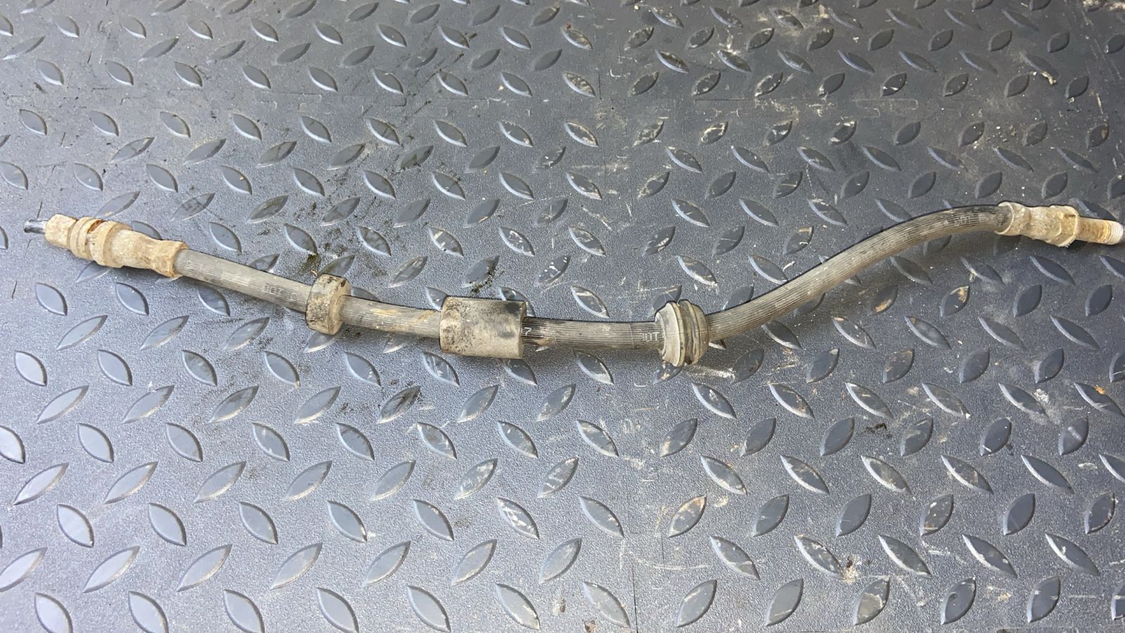 Шланг тормозной передний Ford Focus/2 2004-2011