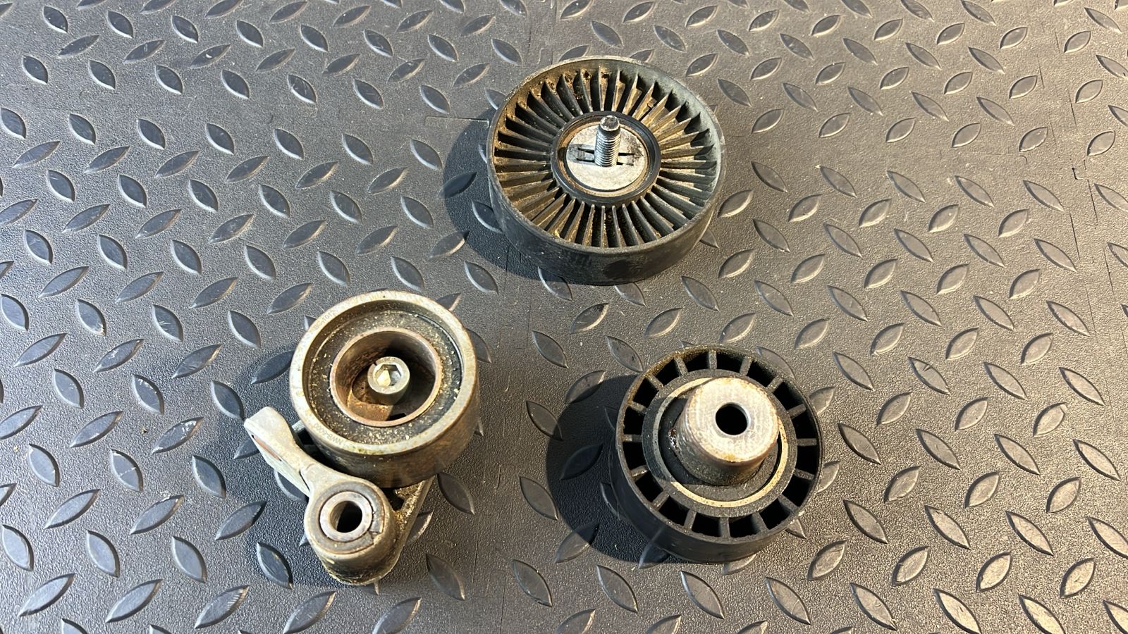 Ролик Land Rover Freelander 1998-2006