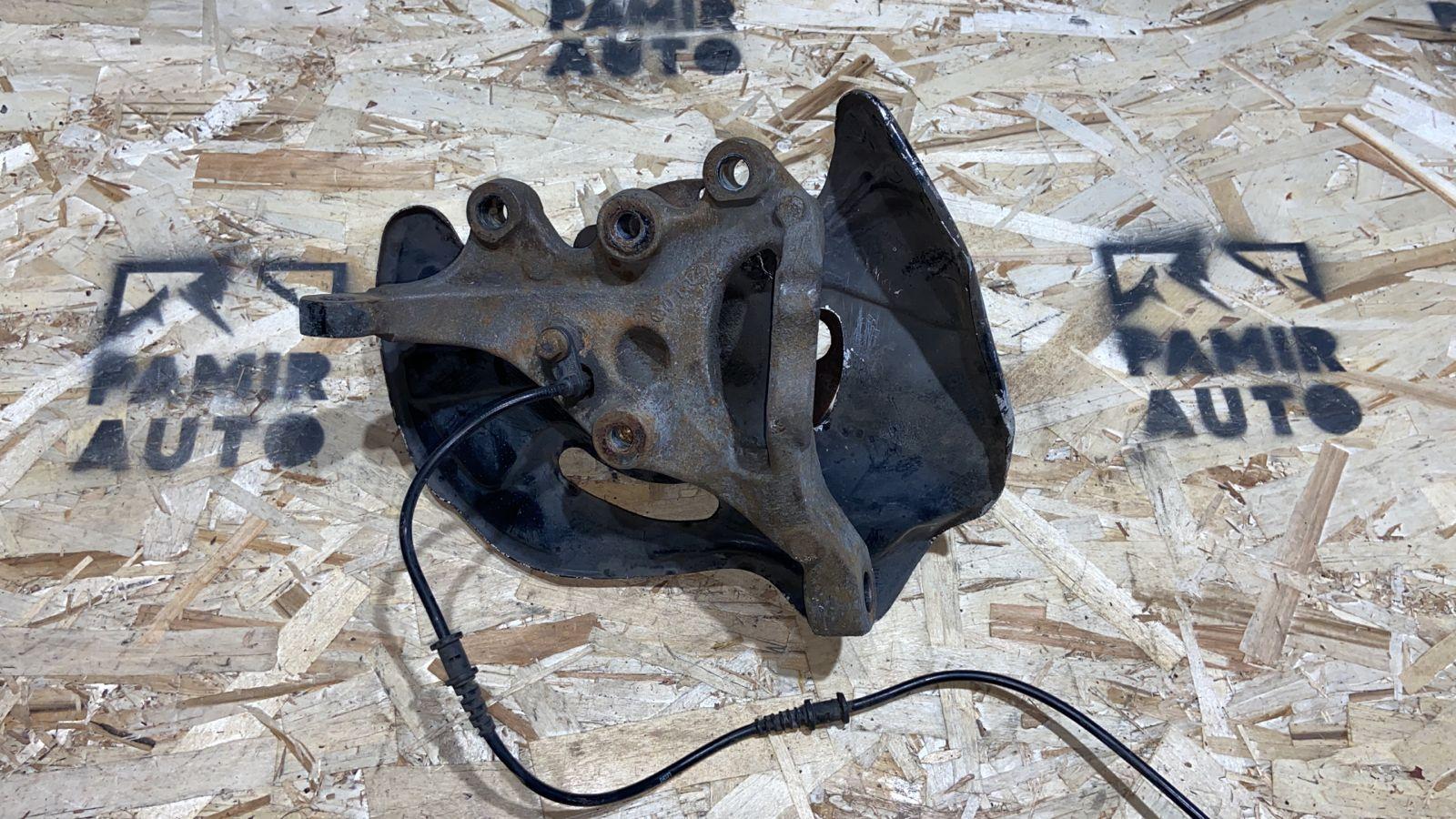 Кулак поворотный передний правый Mercedes C/W203 2000-2008