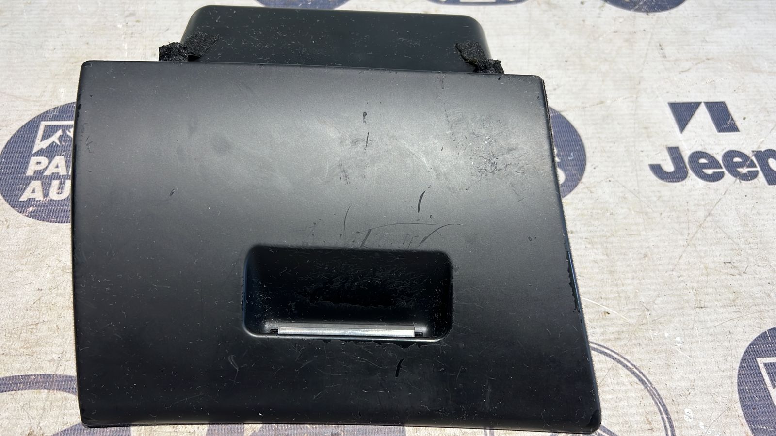 Бардачок BMW 3/E46 1998-2007