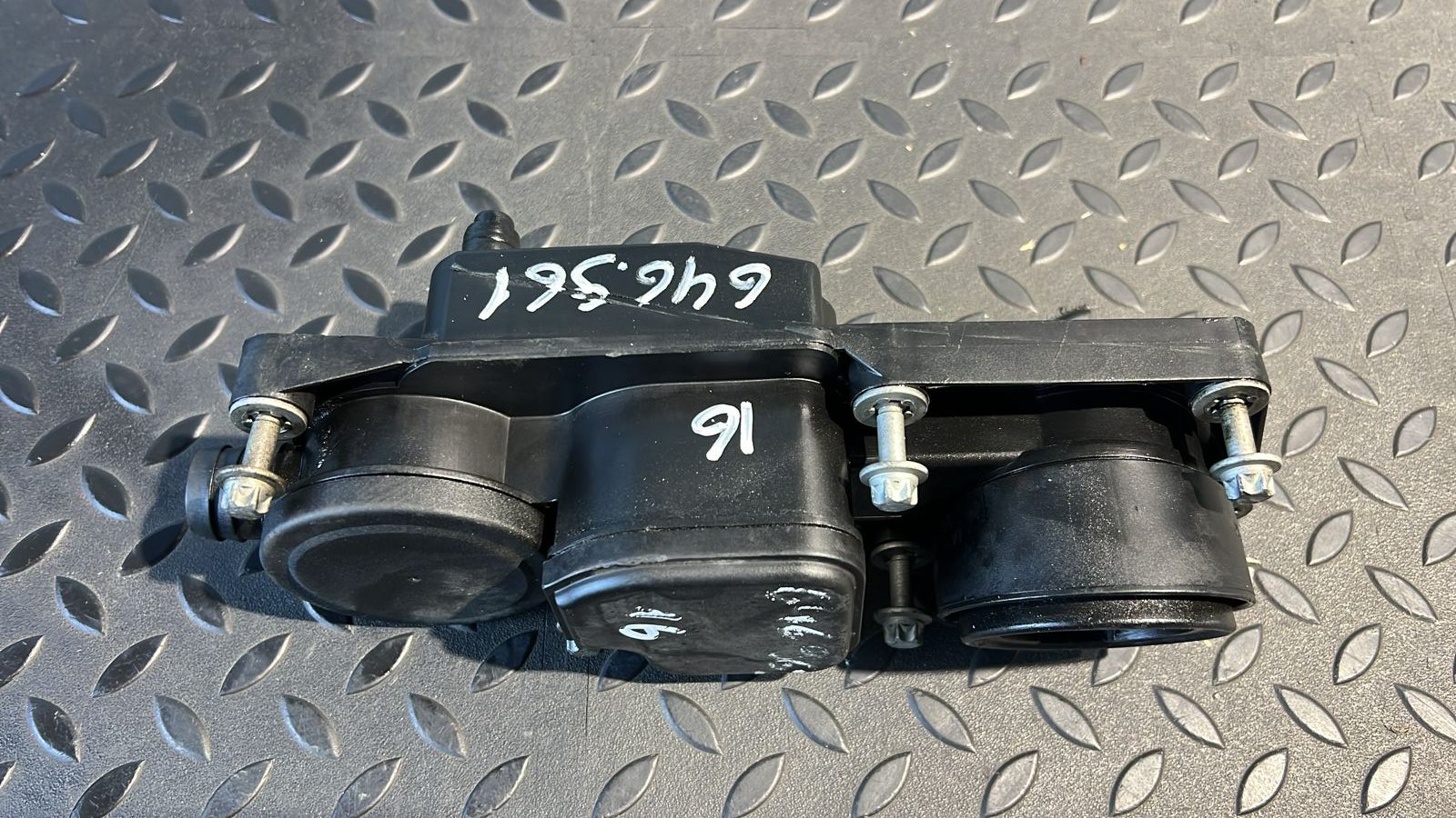 Клапан вентиляции картерных газов Mercedes E/W211 2002-2009