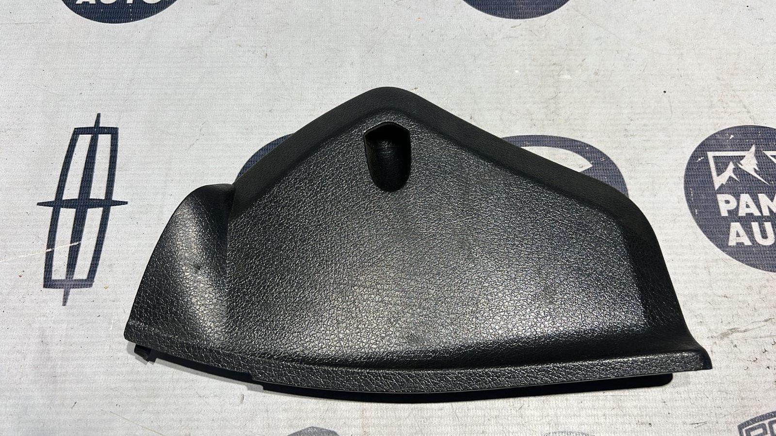 Накладка на торпедо левая Mercedes C/W203 2000-2008