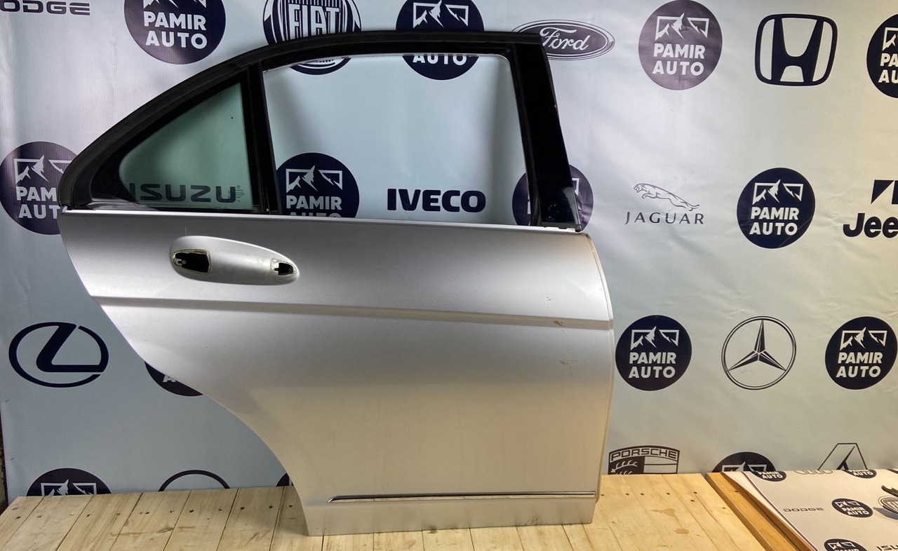 Дверь задняя правая Mercedes C/W204 2006-2015