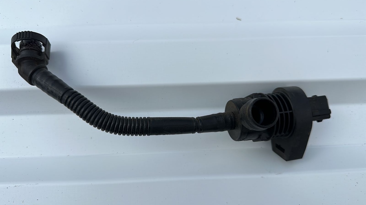 Клапан вентиляции топливного бака BMW 1/E87 2004-2011