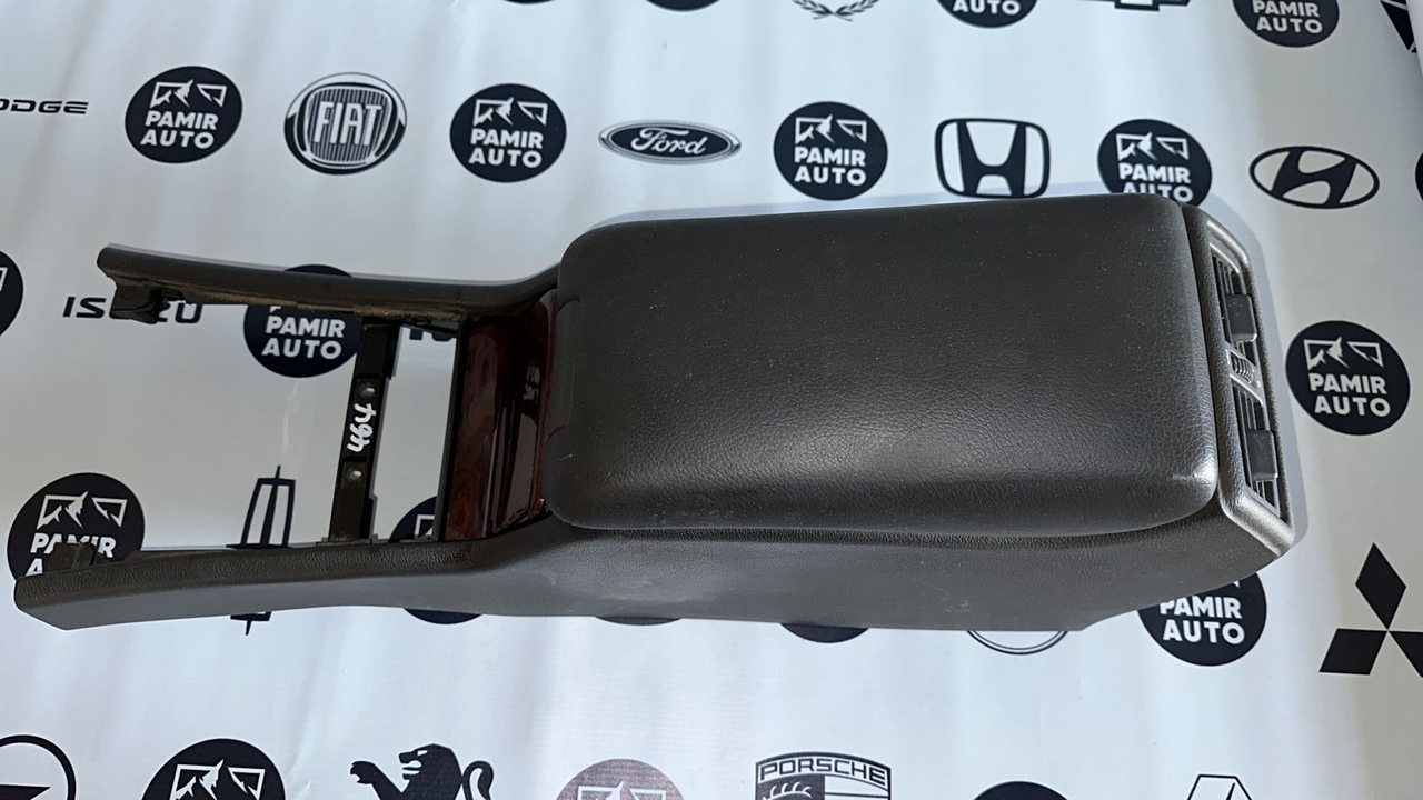 Консоль (Подлокотник) Mercedes E/W210 1995-2003