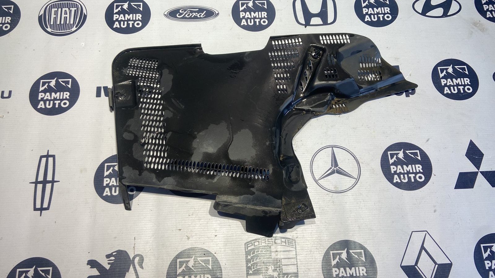 Решетка под лобовое стекло (Жабо) правая Mercedes E/W211 2002-2009