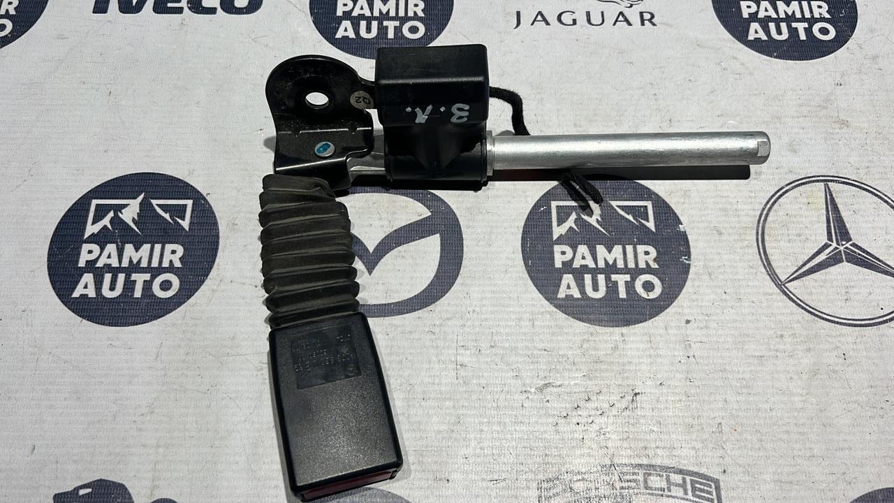 Ответная часть ремня безопасности задняя левая Mercedes C/W203 2000-2008