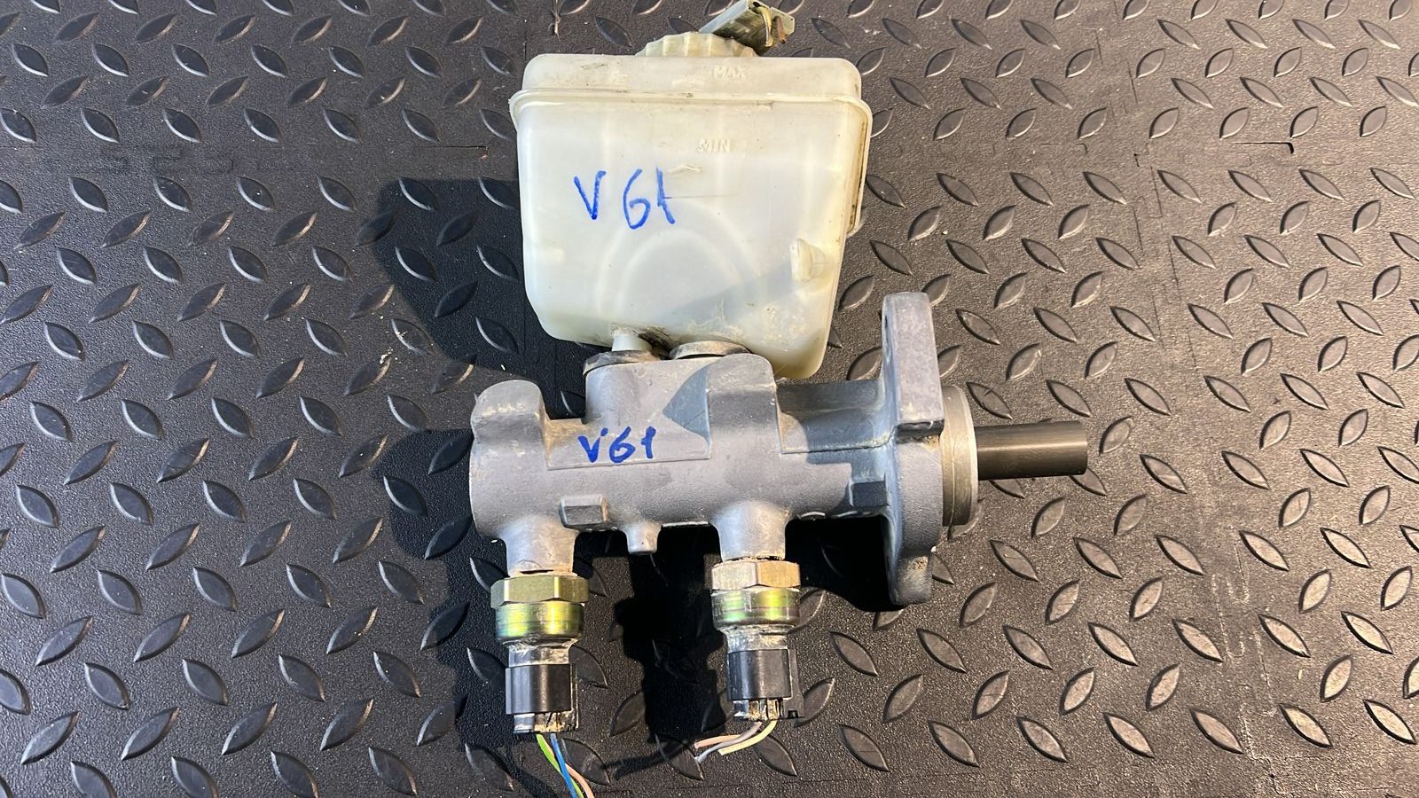 Цилиндр тормозной главный Mercedes M/W163 1997-2005