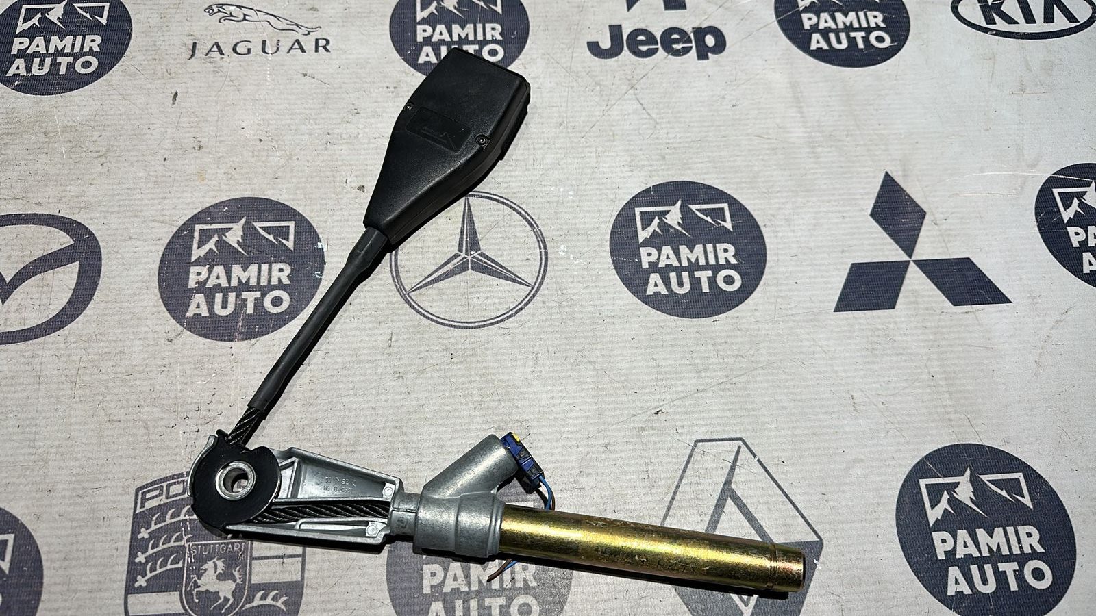 Ответная часть ремня безопасности передняя правая Renault Scenic/2 2003-2009