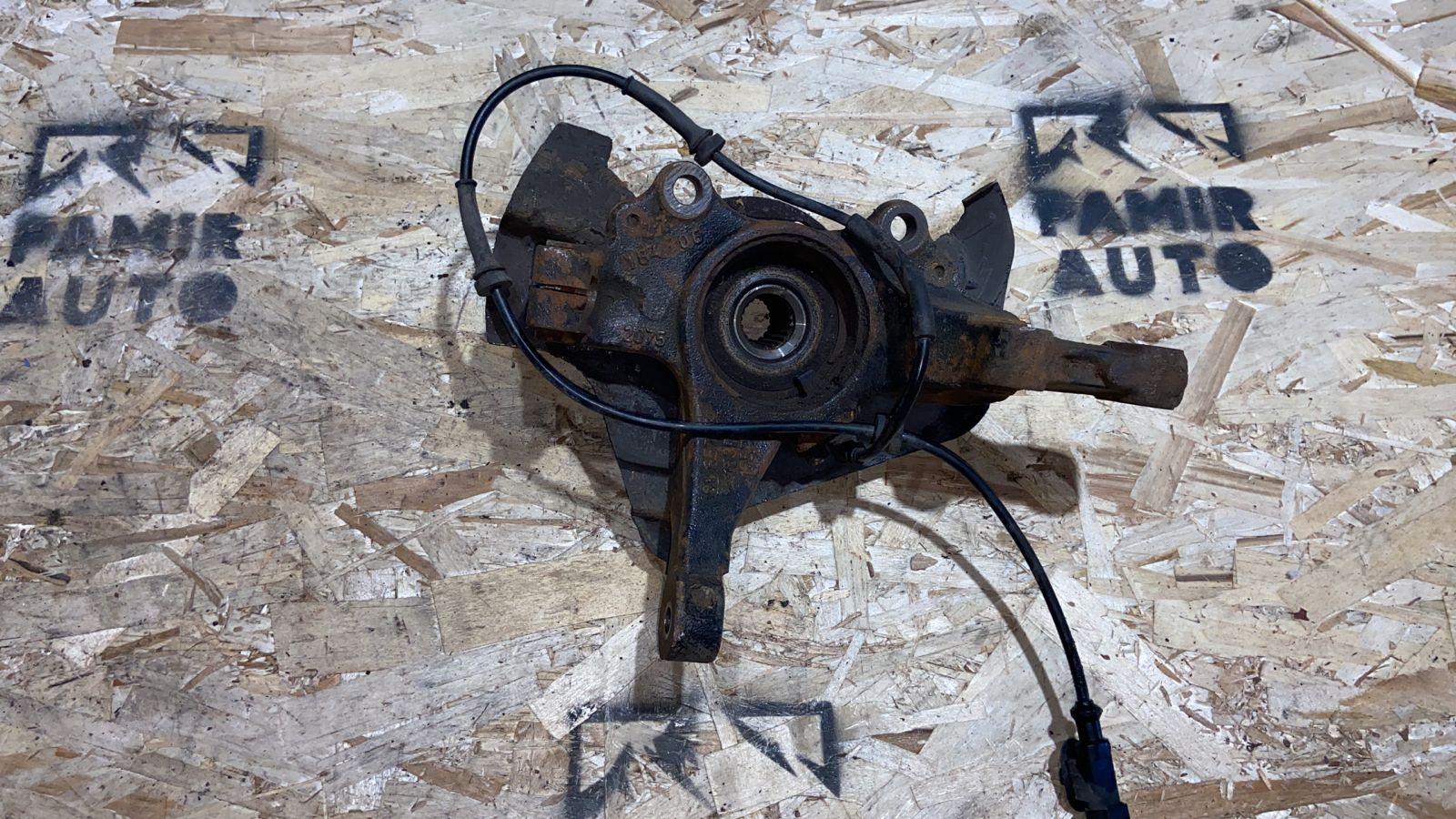 Кулак поворотный передний правый Opel Corsa/D 2006-2014