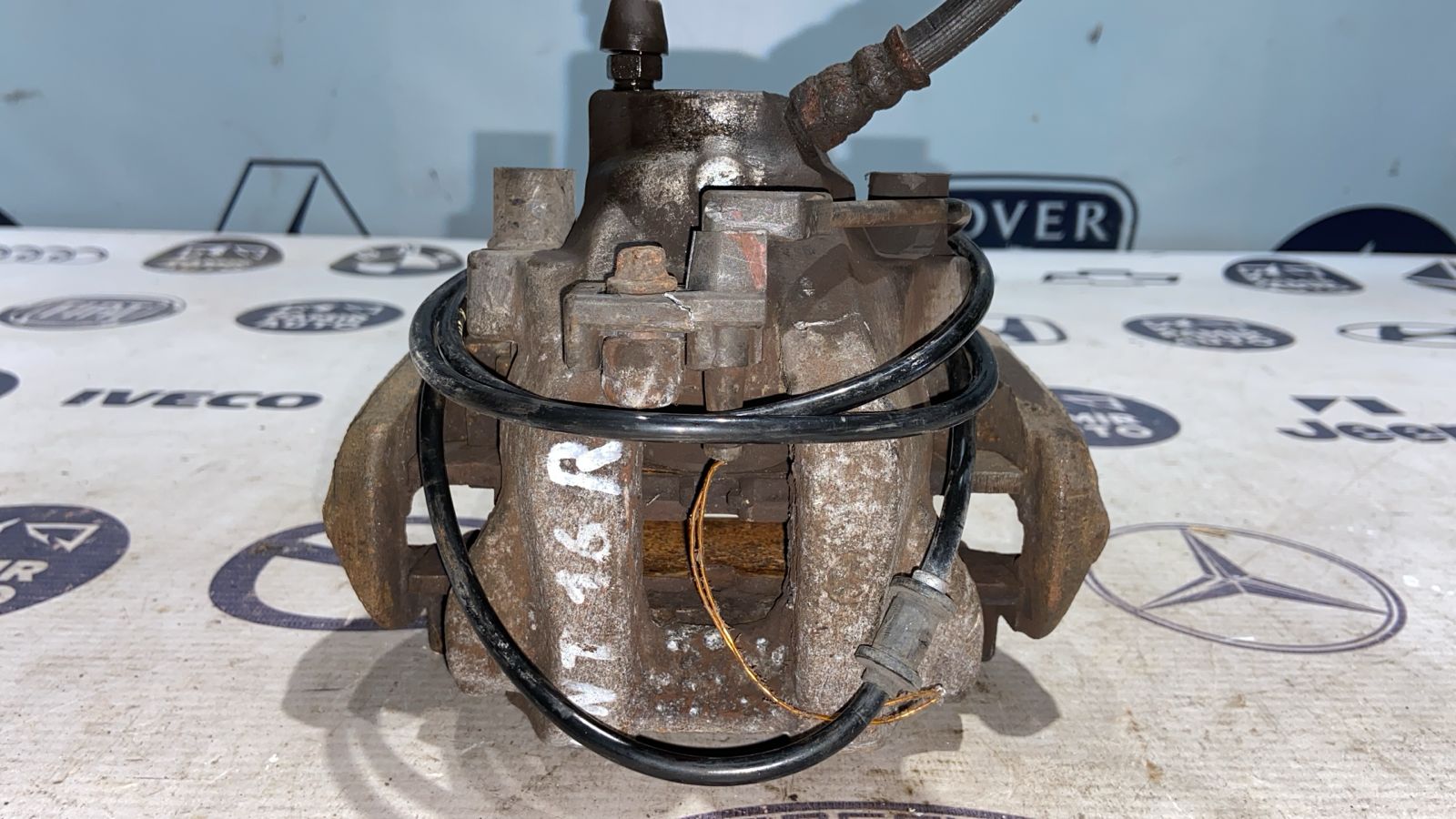 Суппорт задний правый Mercedes E/W211 2002-2009