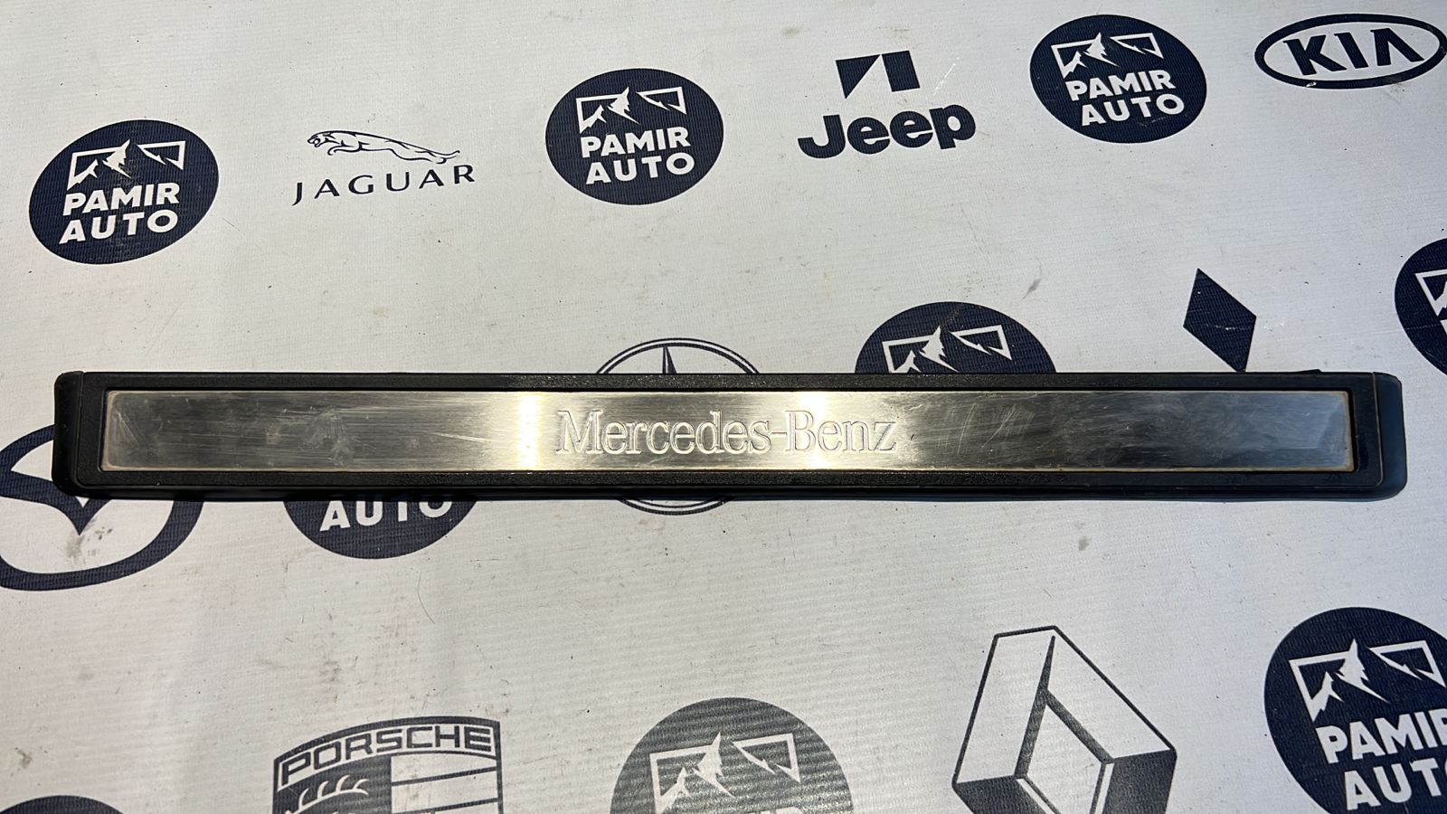 Накладка порога передняя правая Mercedes E/W211 2002-2009