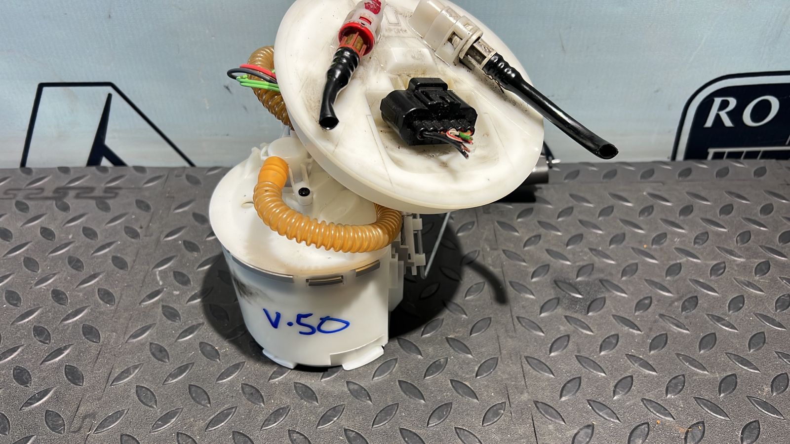 Насос топливный Ford Focus 1998-2007