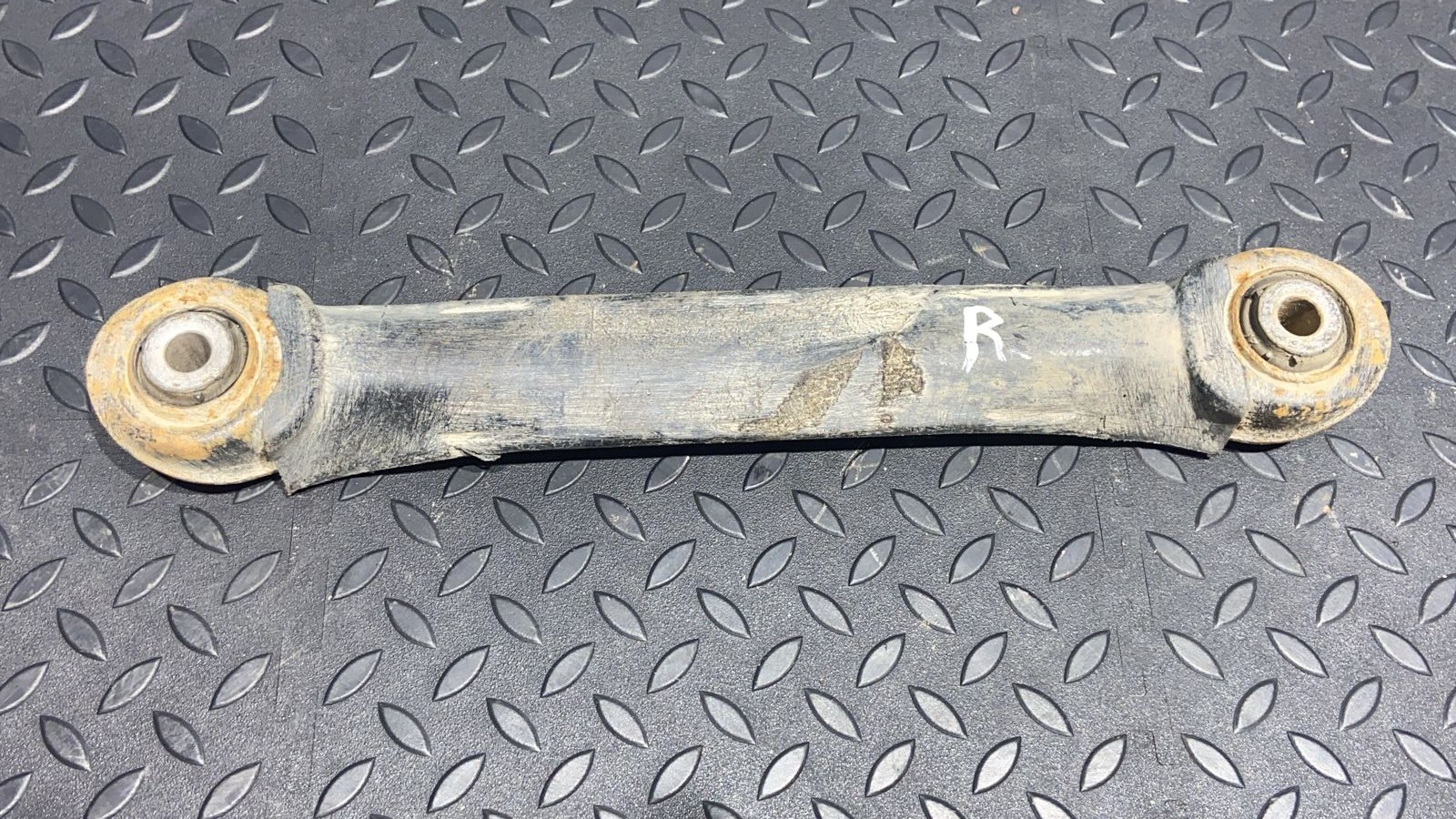 Рычаг задний правый Mercedes C/W202 1993-2001