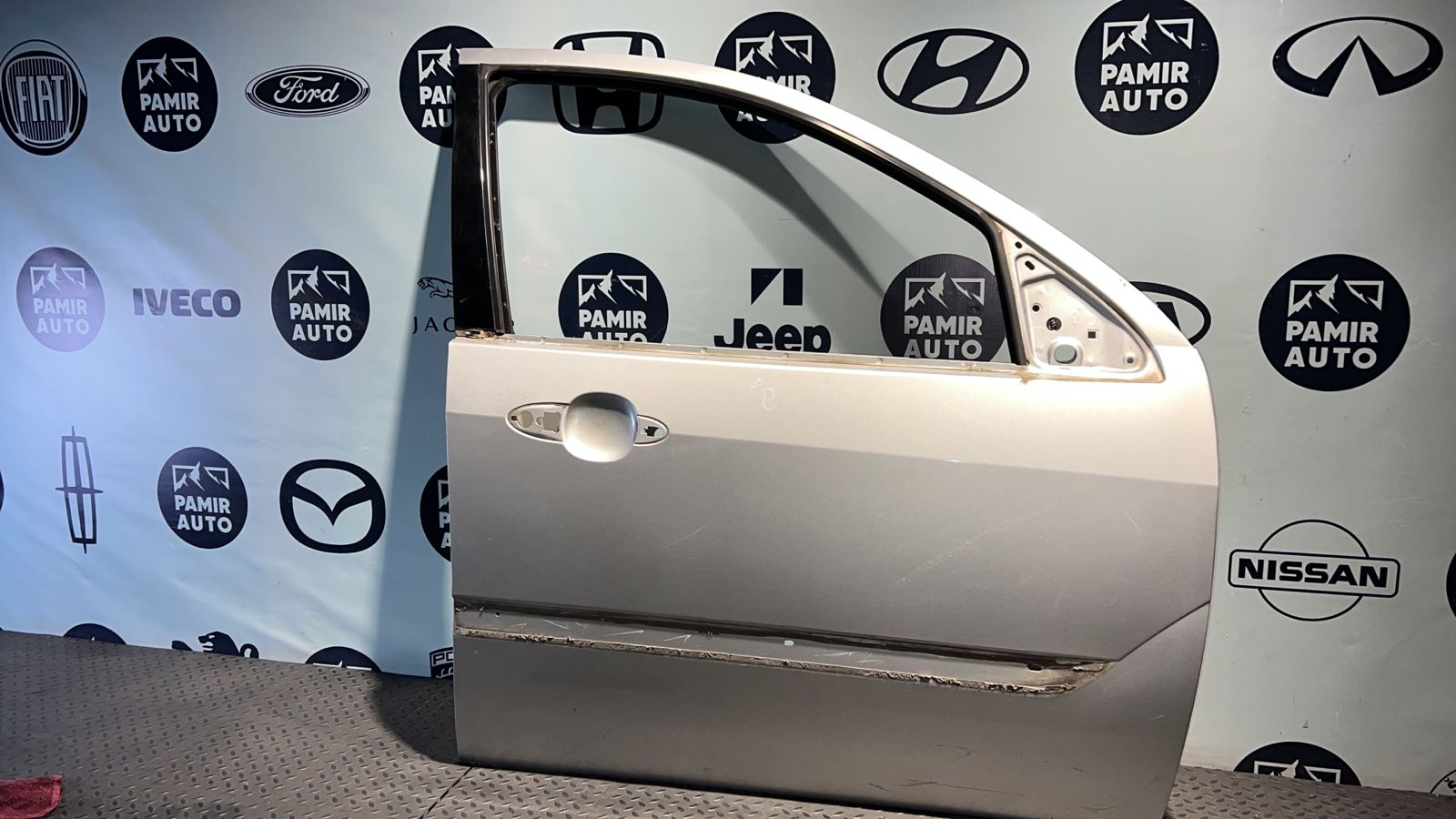 Дверь передняя правая Ford Focus 1998-2007