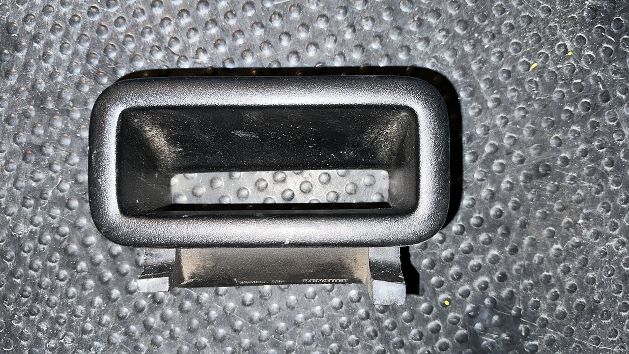 Ручка двери багажника правая Opel Movano/A 2003-2010