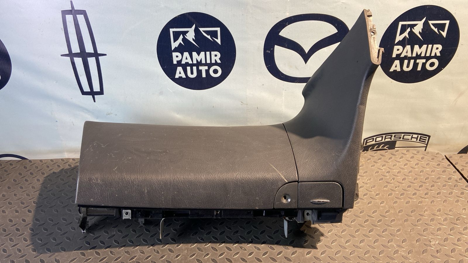 Бардачок Mercedes E/W211 2002-2009