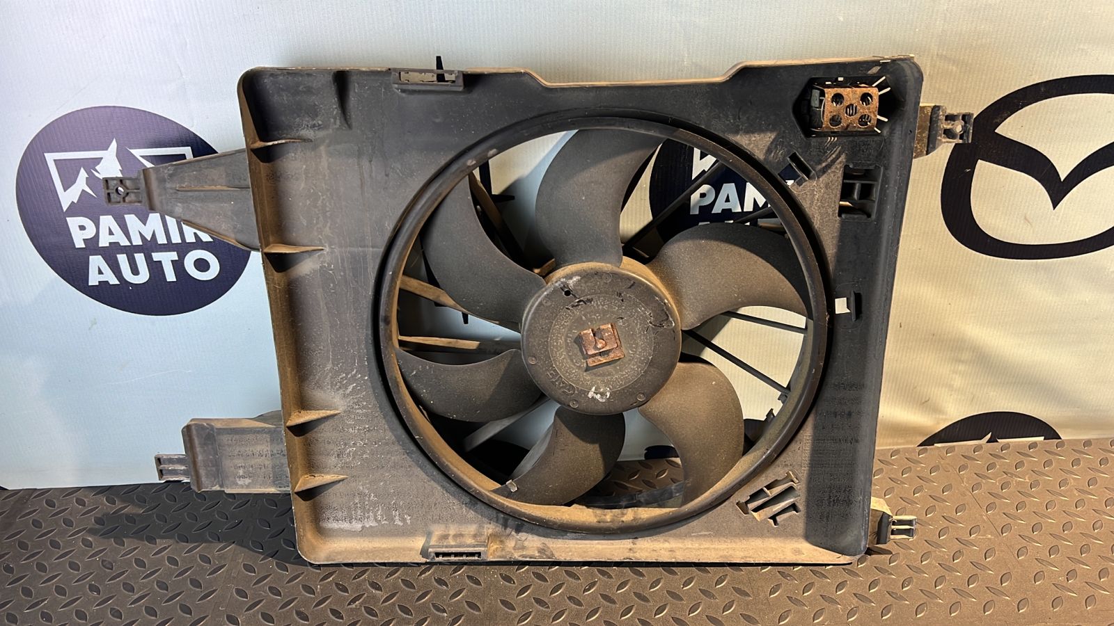 Вентилятор радиатора Renault Megane/2 2002-2009