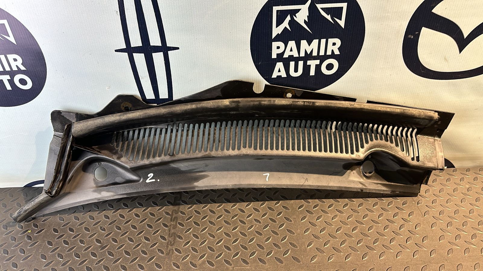 Решетка под лобовое стекло (Жабо) левая Ford Mondeo/3 2000-2007