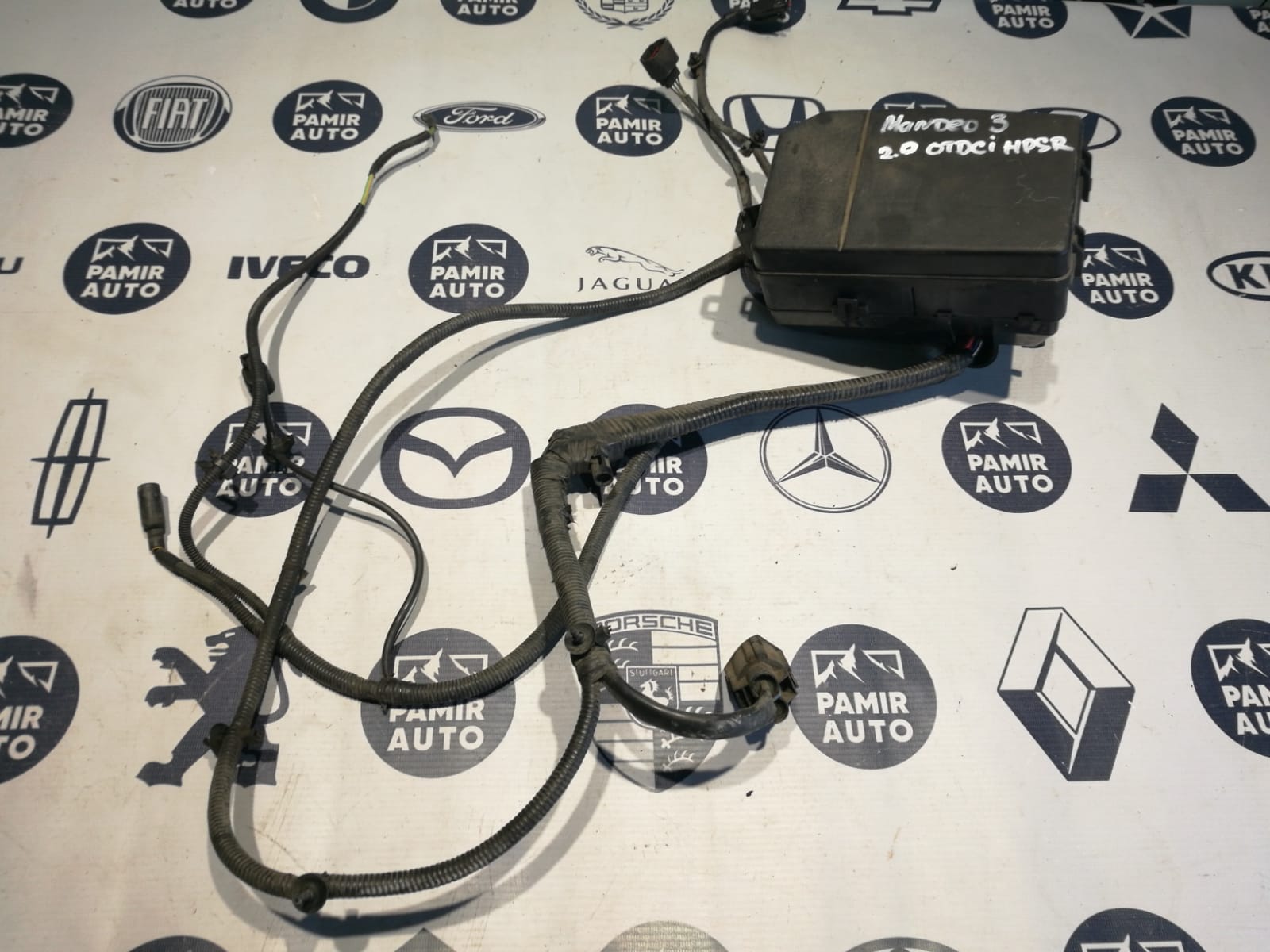 Блок предохранителей Ford Mondeo/3 2000-2007