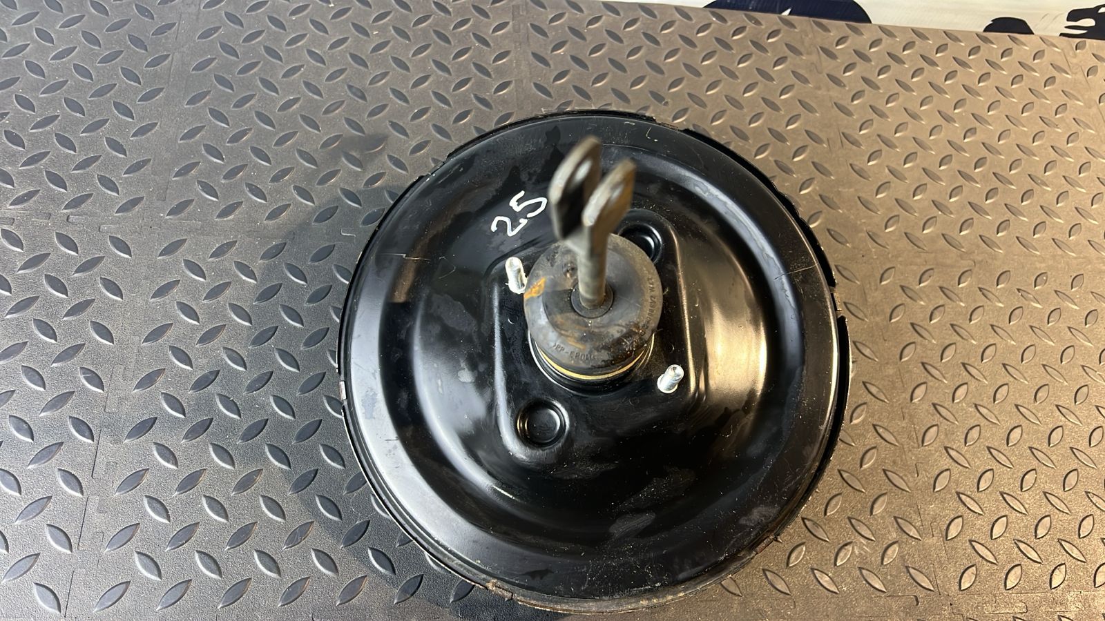 Усилитель тормозов вакуумный Opel Zafira/B 2005-2014