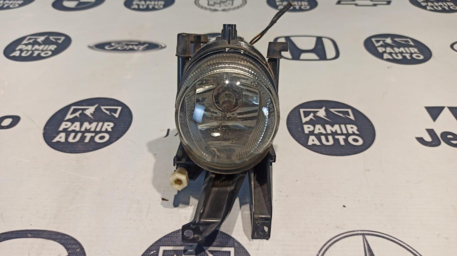 Фара противотуманная левая BMW 5/E39 1995-2004