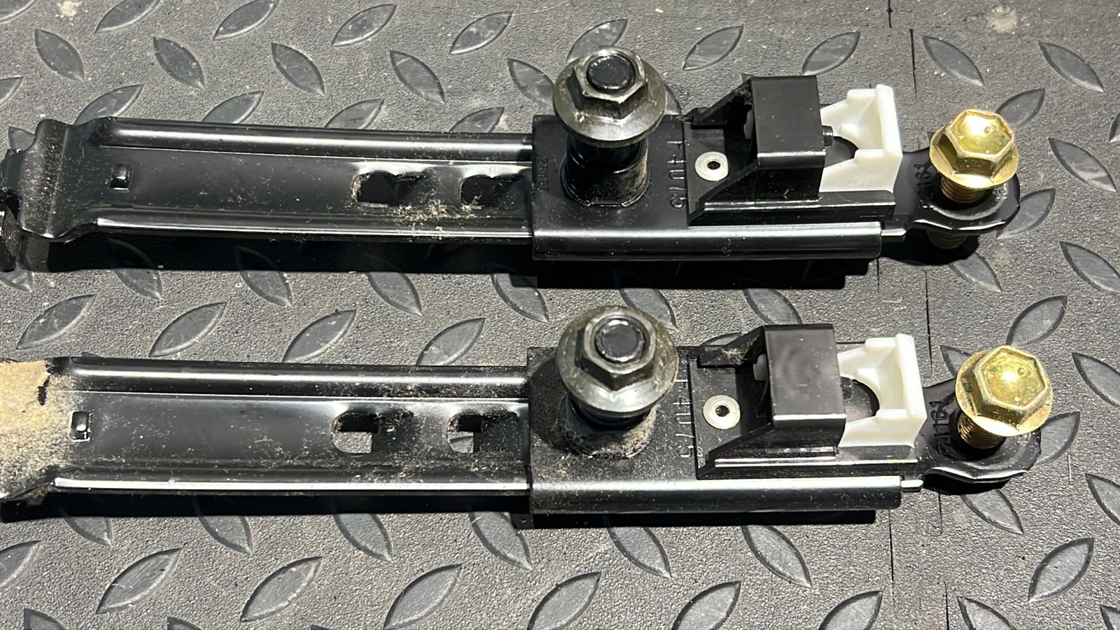 Механизм регулировки ремня безопасности Toyota Avensis/2 2003-2009