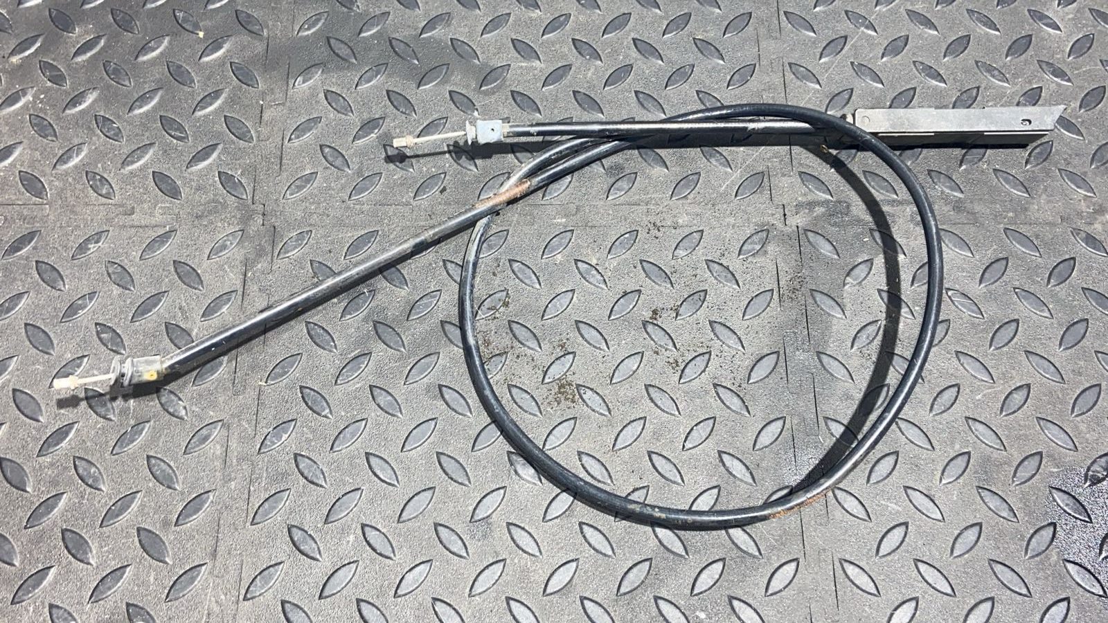 Трос замка капота Mercedes C/W203 2000-2008