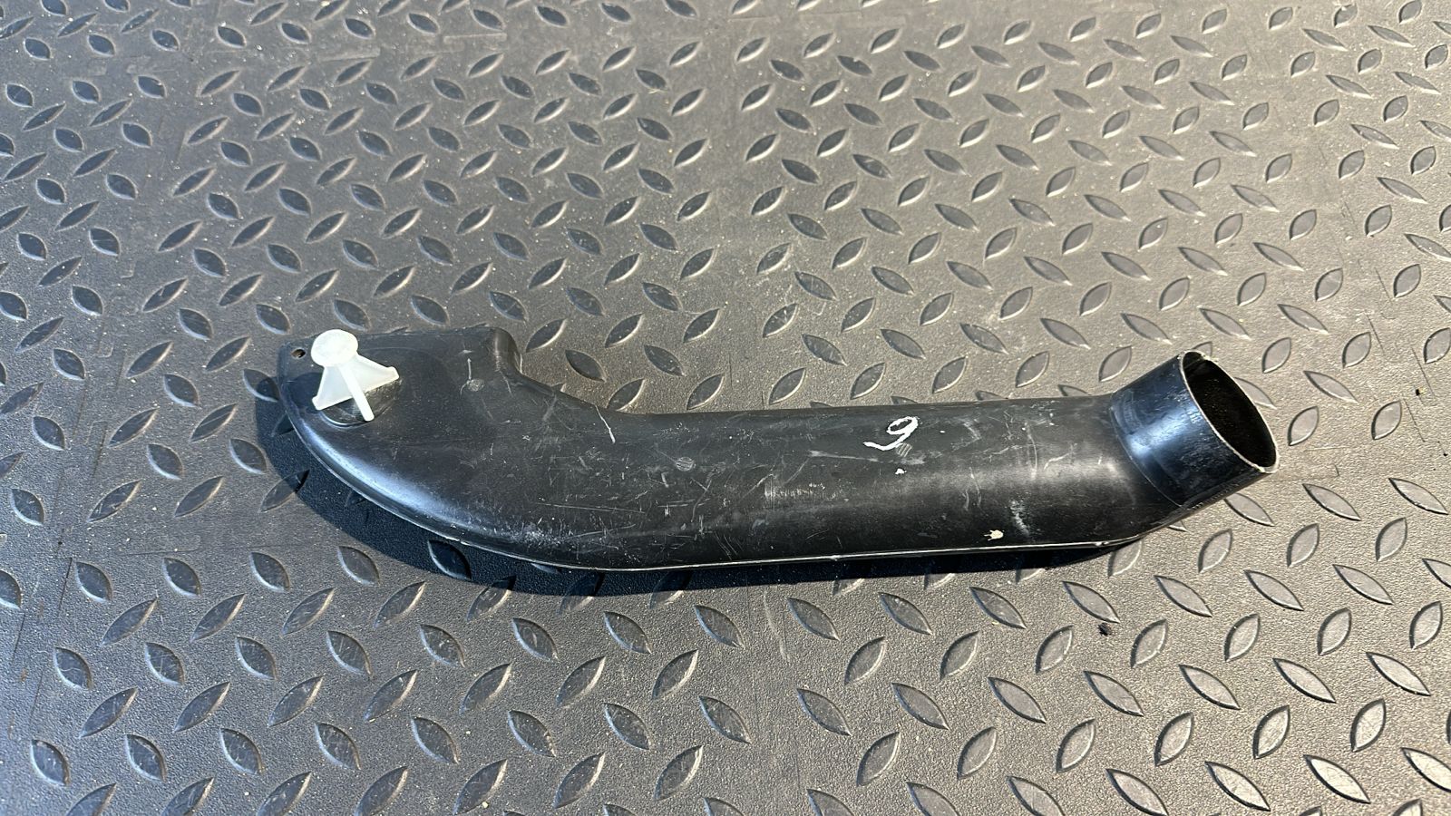 Патрубок воздушного фильтра Renault Scenic/2 2003-2009