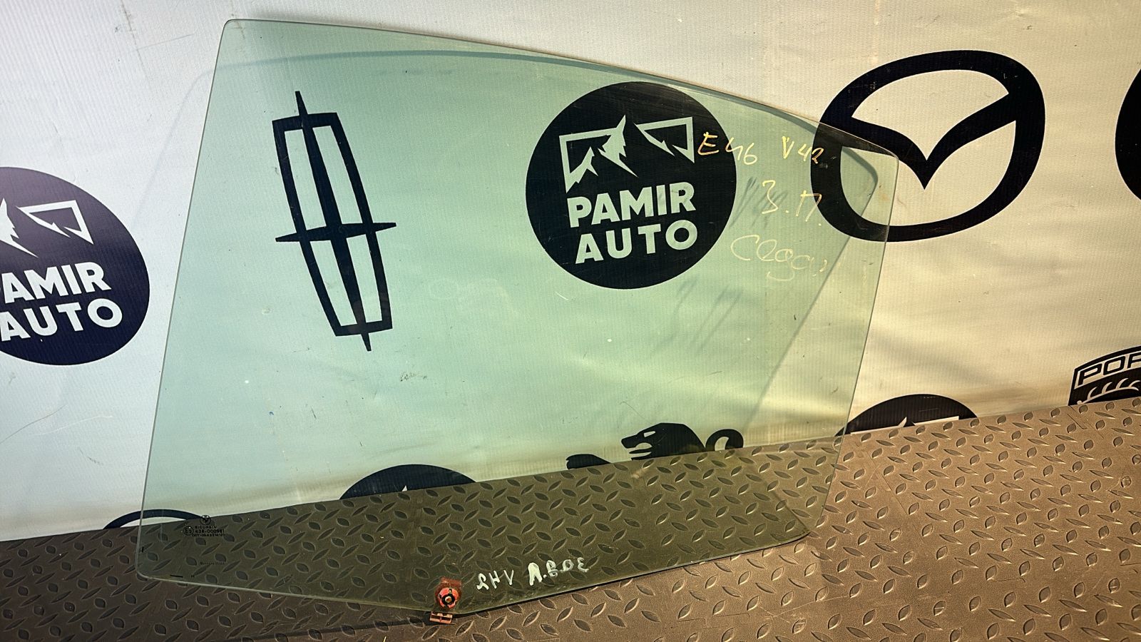 Стекло двери заднее левое BMW 3/E46 1998-2007