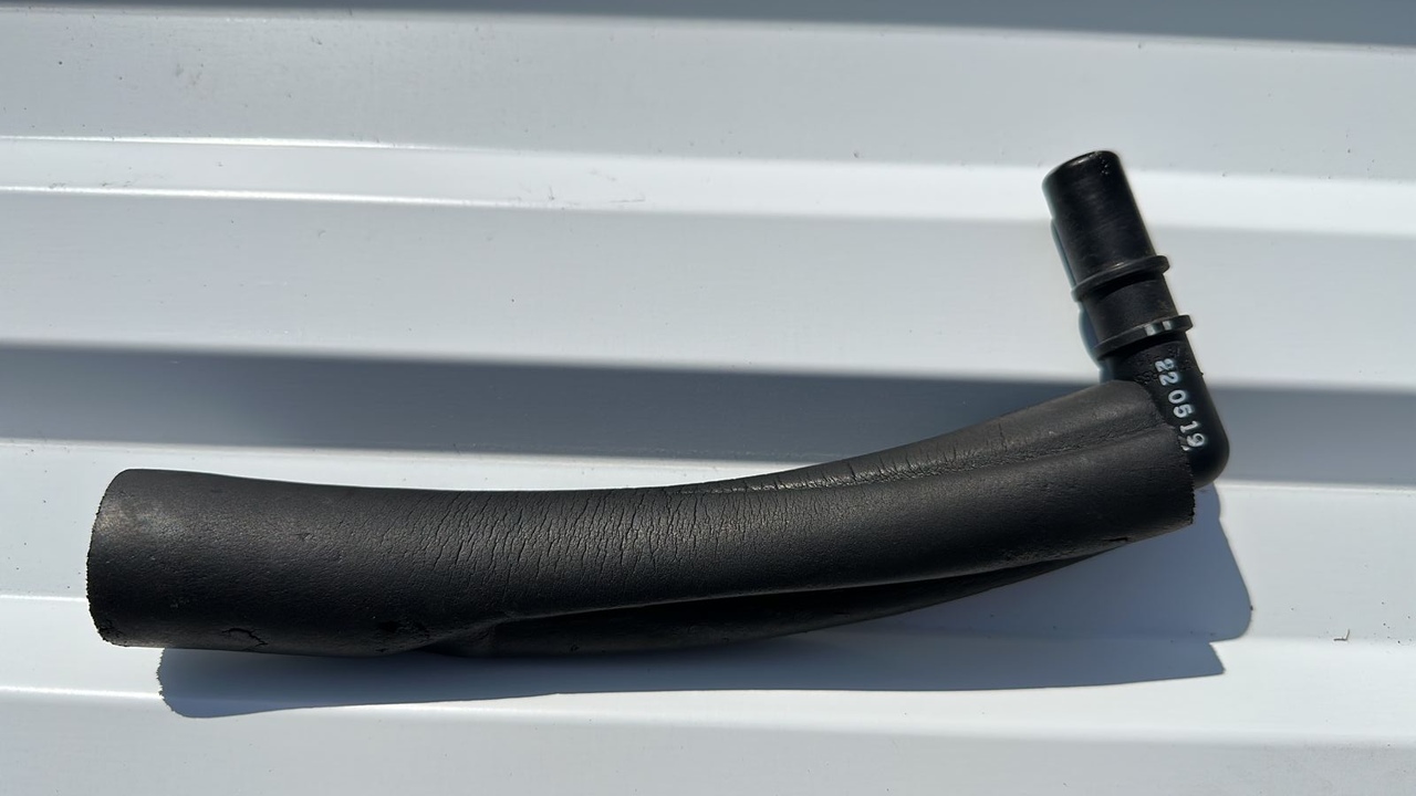 Трубка картерных газов BMW 1/E87 2004-2011