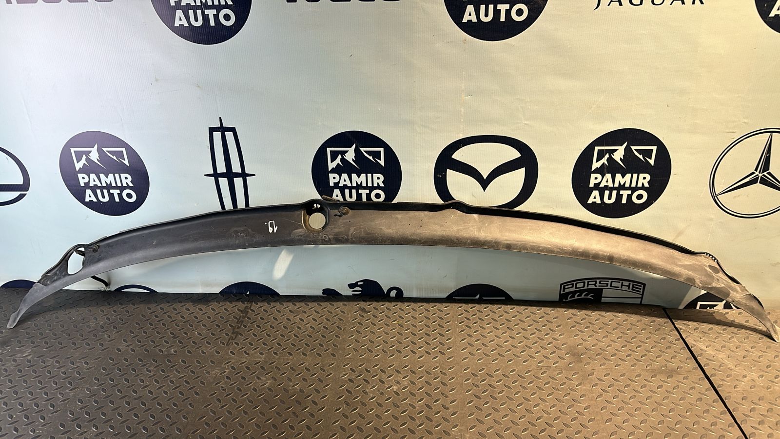 Решетка под лобовое стекло (Жабо) Mercedes Vito/W638 1996-2003