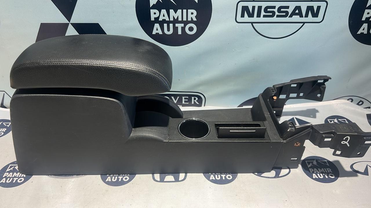 Консоль (Подлокотник) Ford Mondeo/3 2000-2007