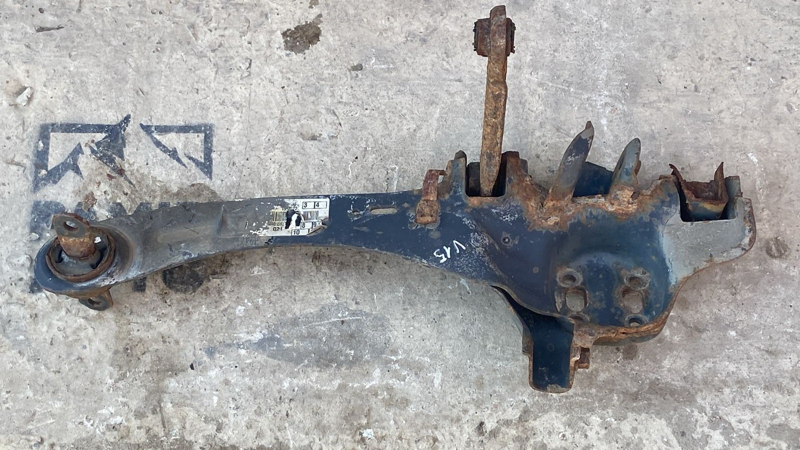 Кулак поворотный задний правый Ford Focus 1998-2007