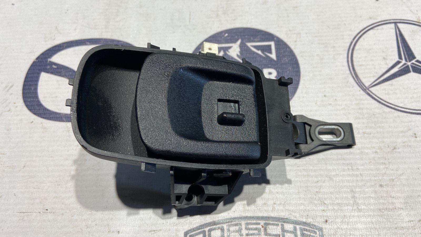Ручка двери багажника Mercedes E/W211 2002-2009