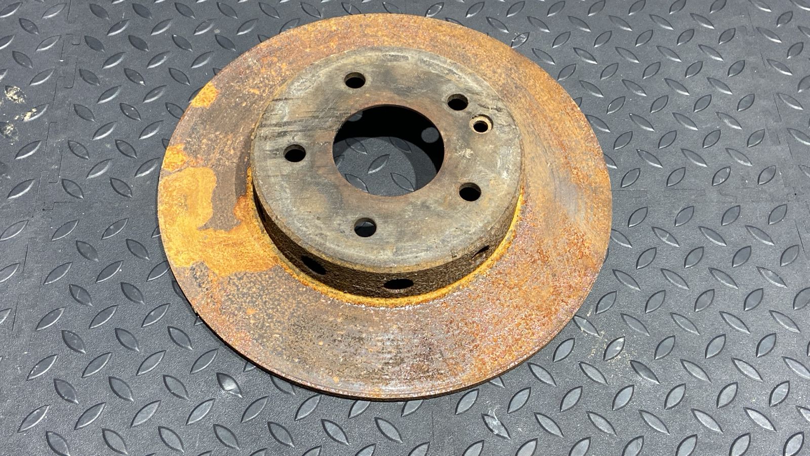 Диск тормозной передний Mercedes C/W202 1993-2001