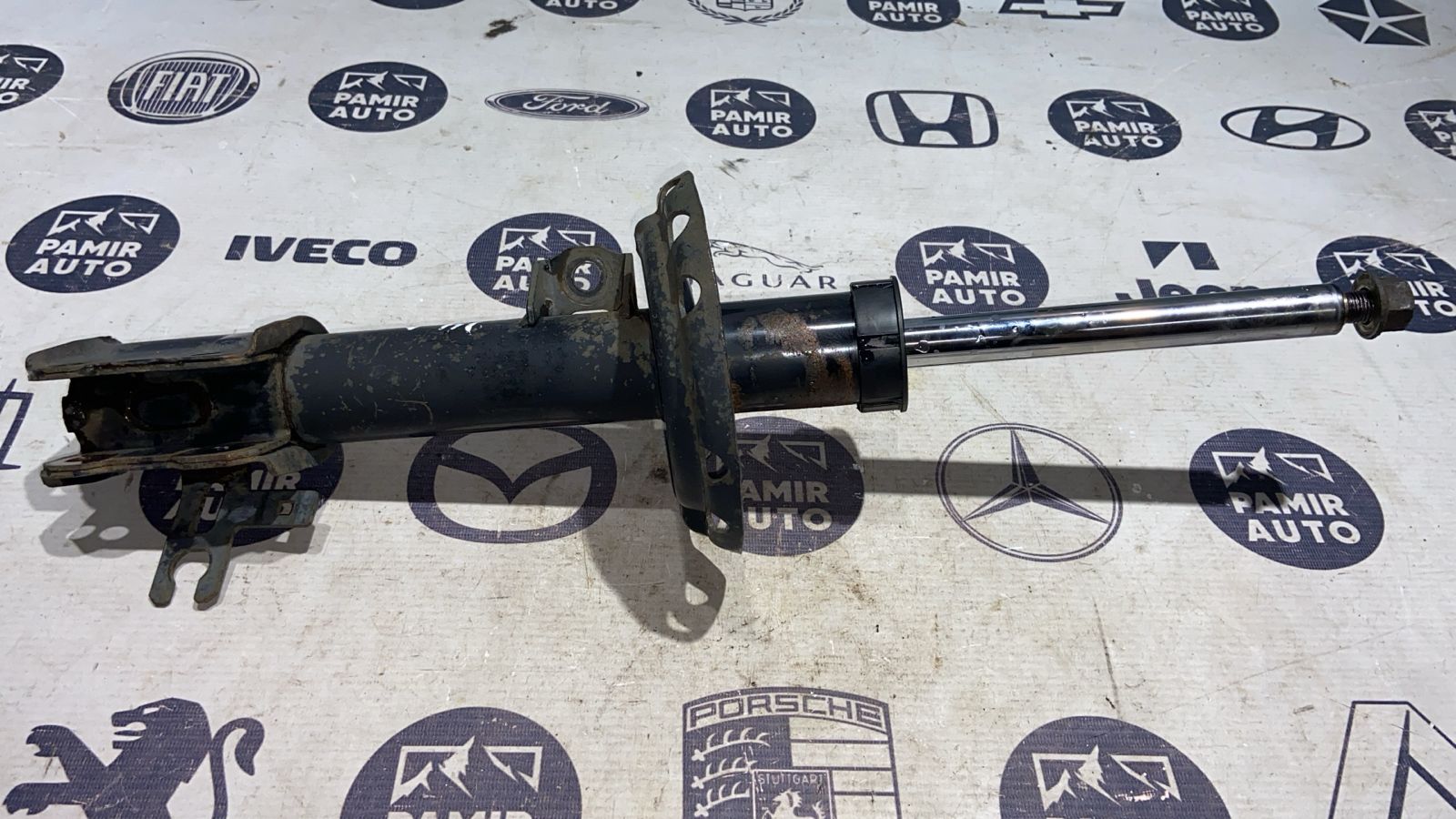 Амортизатор передний правый Opel Astra/H 2004-2014