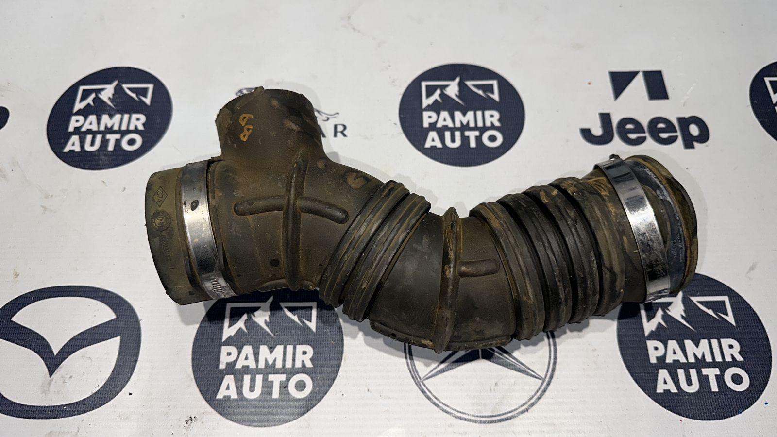 Патрубок воздушного фильтра Renault Scenic/2 2003-2009