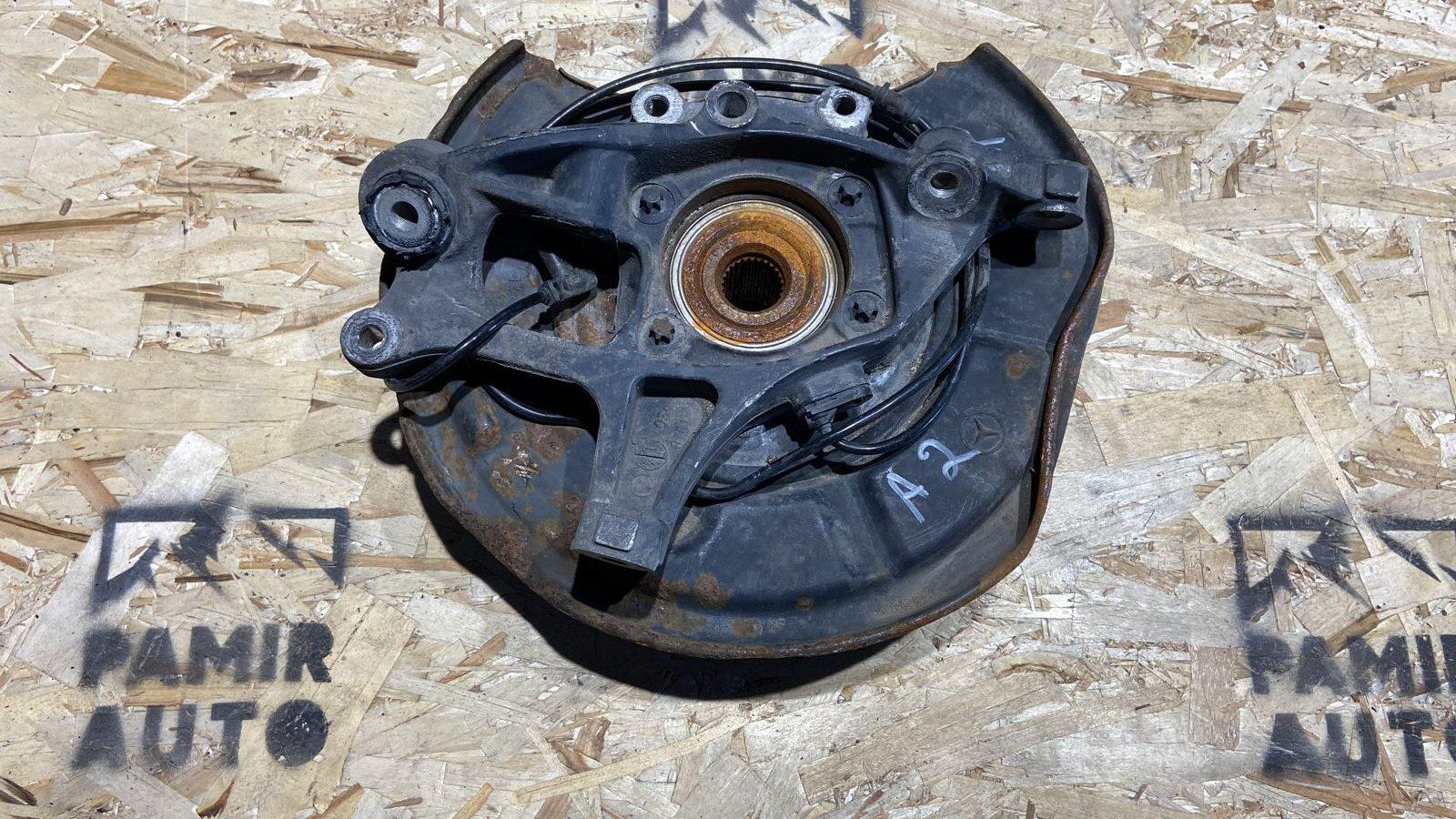 Кулак поворотный задний правый Mercedes E/W211 2002-2009